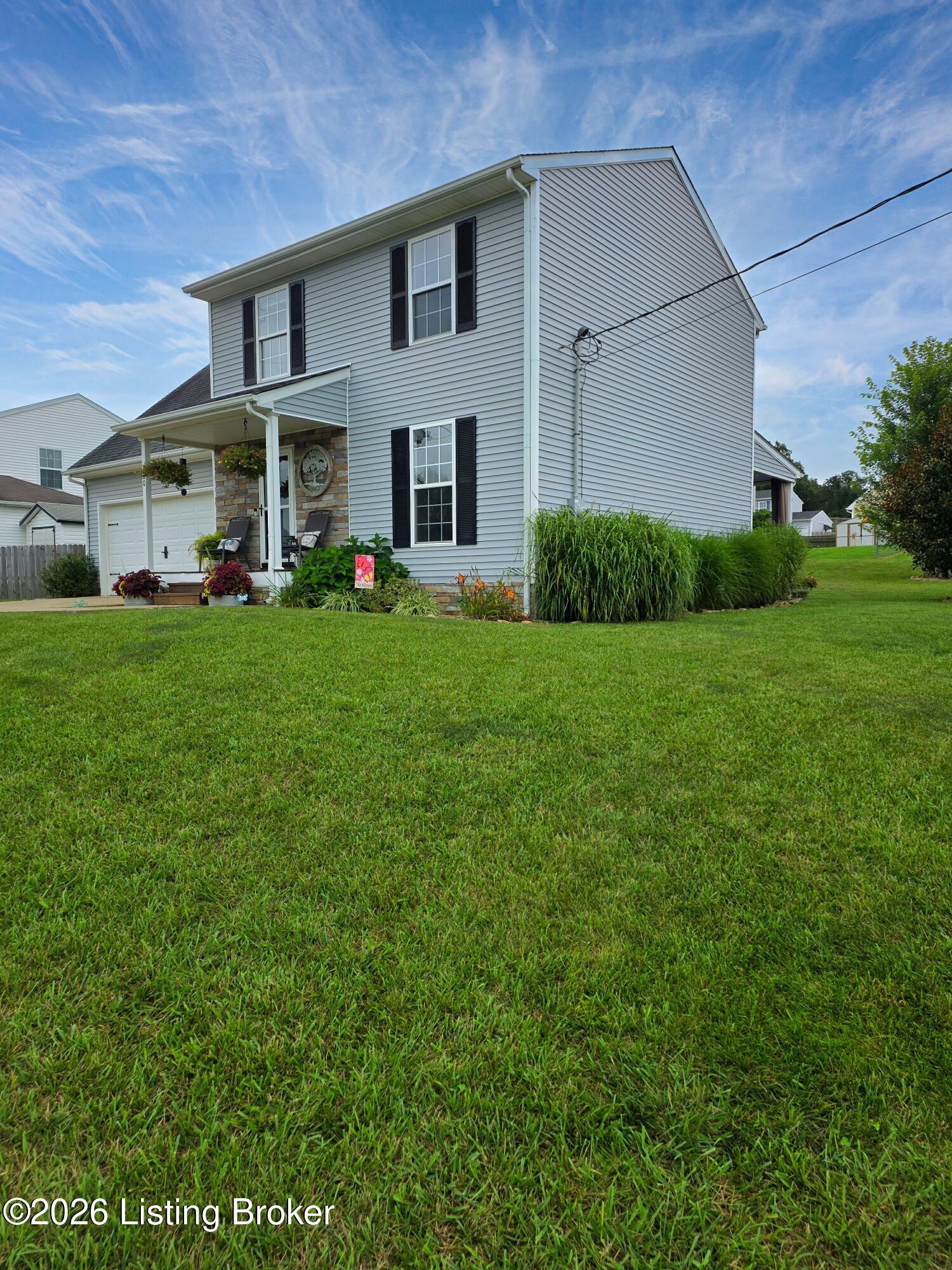 200 Greenleaf Dr Property Photo 6