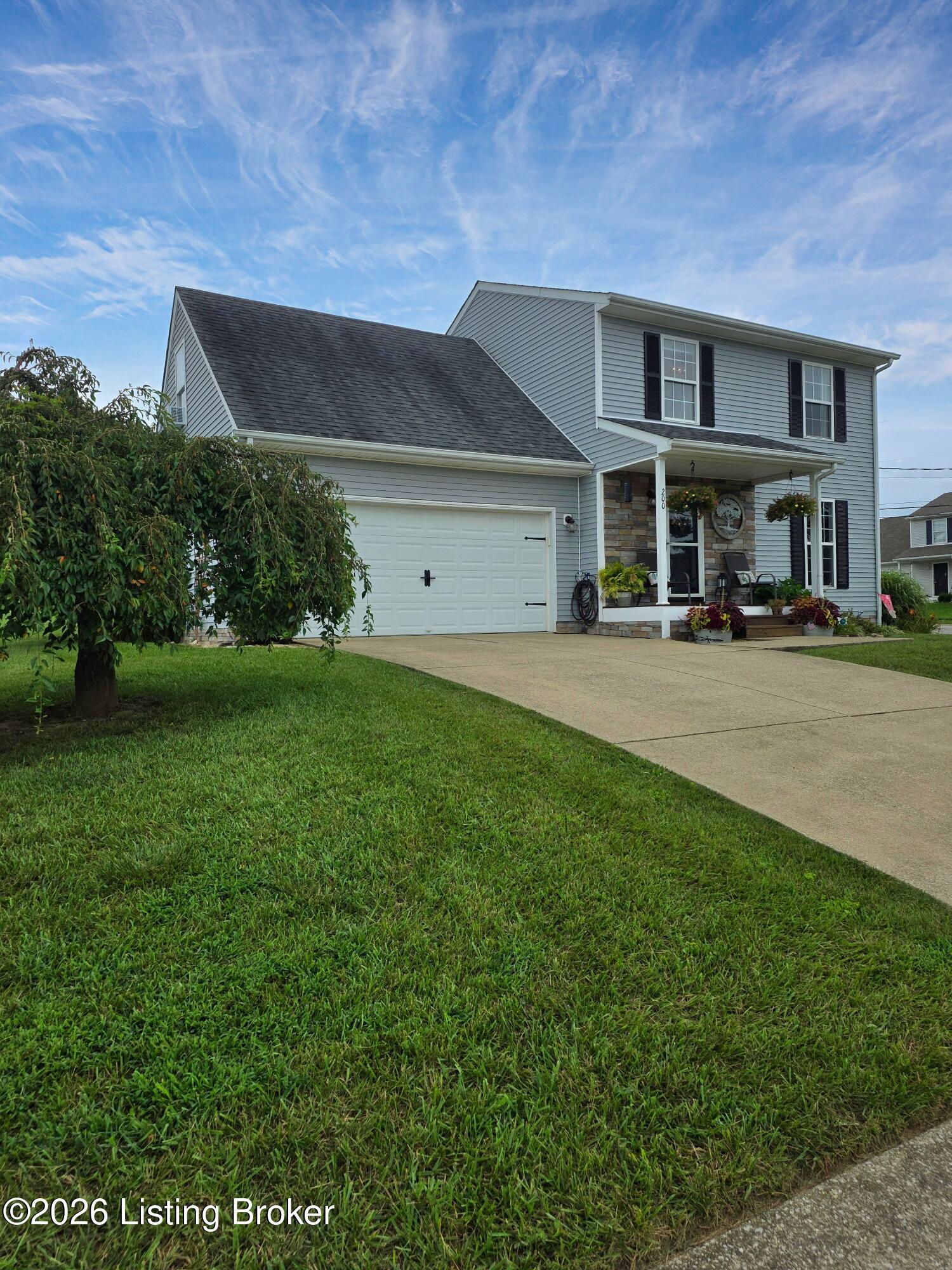 200 Greenleaf Dr Property Photo 7