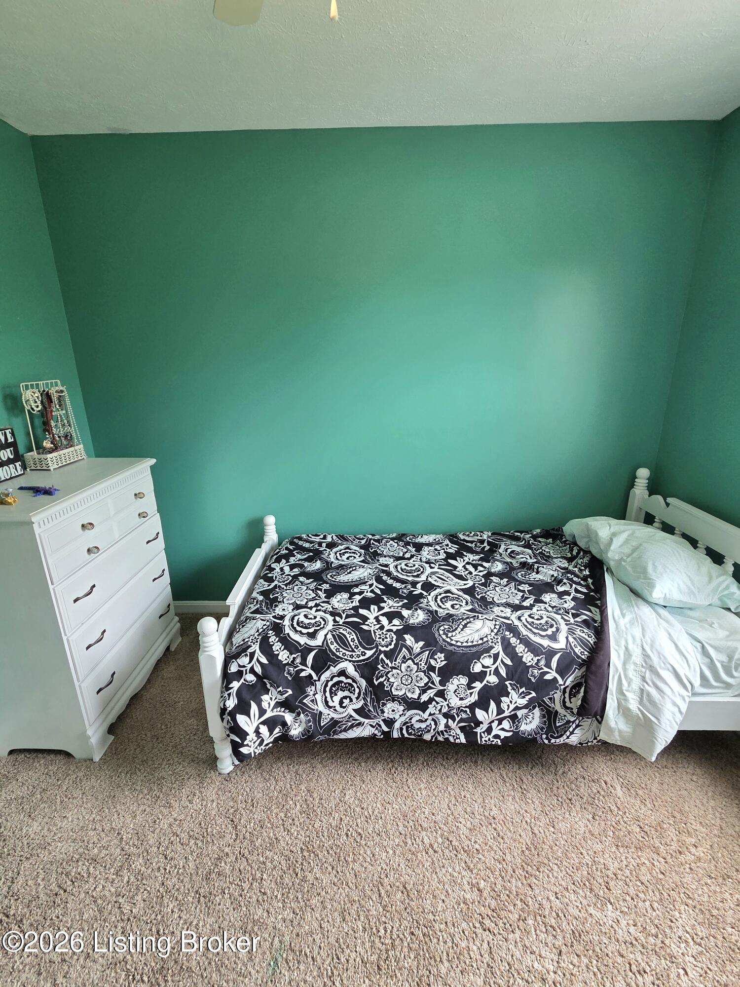 200 Greenleaf Dr Property Photo 45