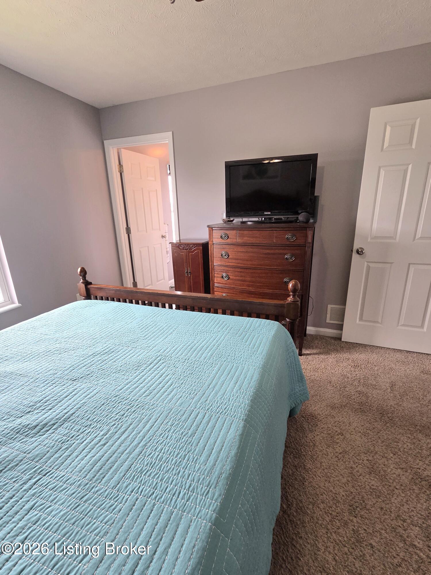 200 Greenleaf Dr Property Photo 53
