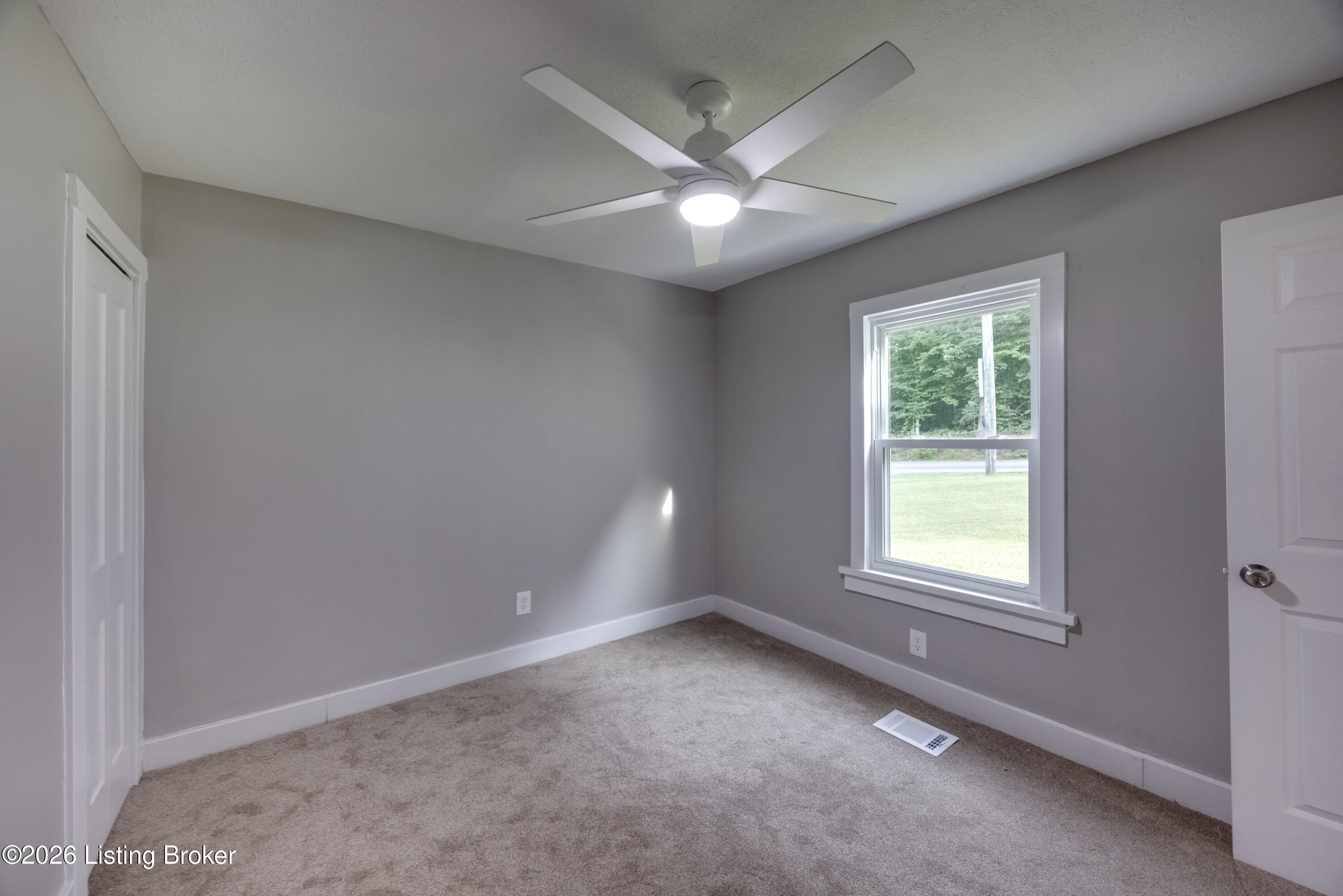 1010 Palatka Rd Property Photo 11