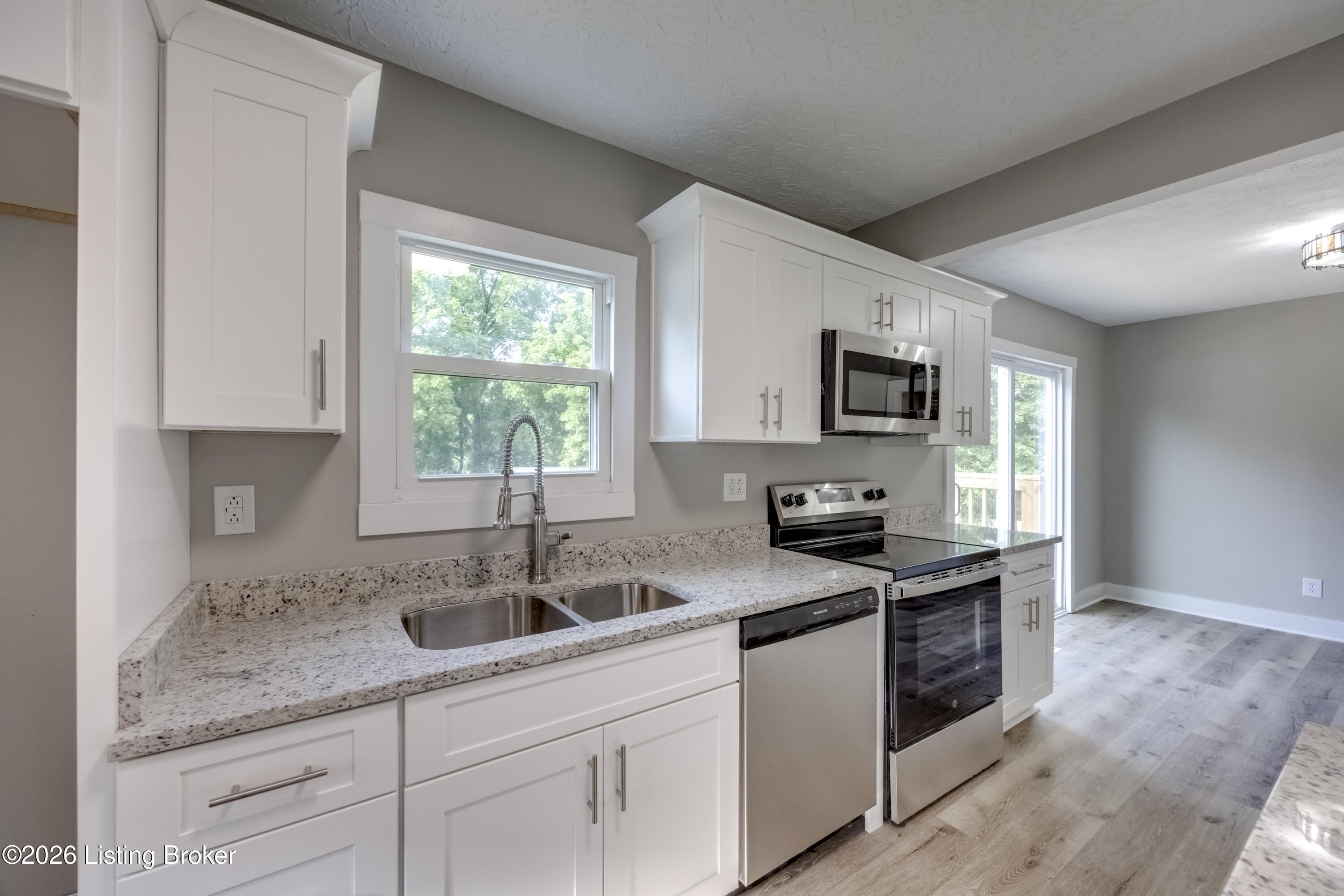 1010 Palatka Rd Property Photo 15