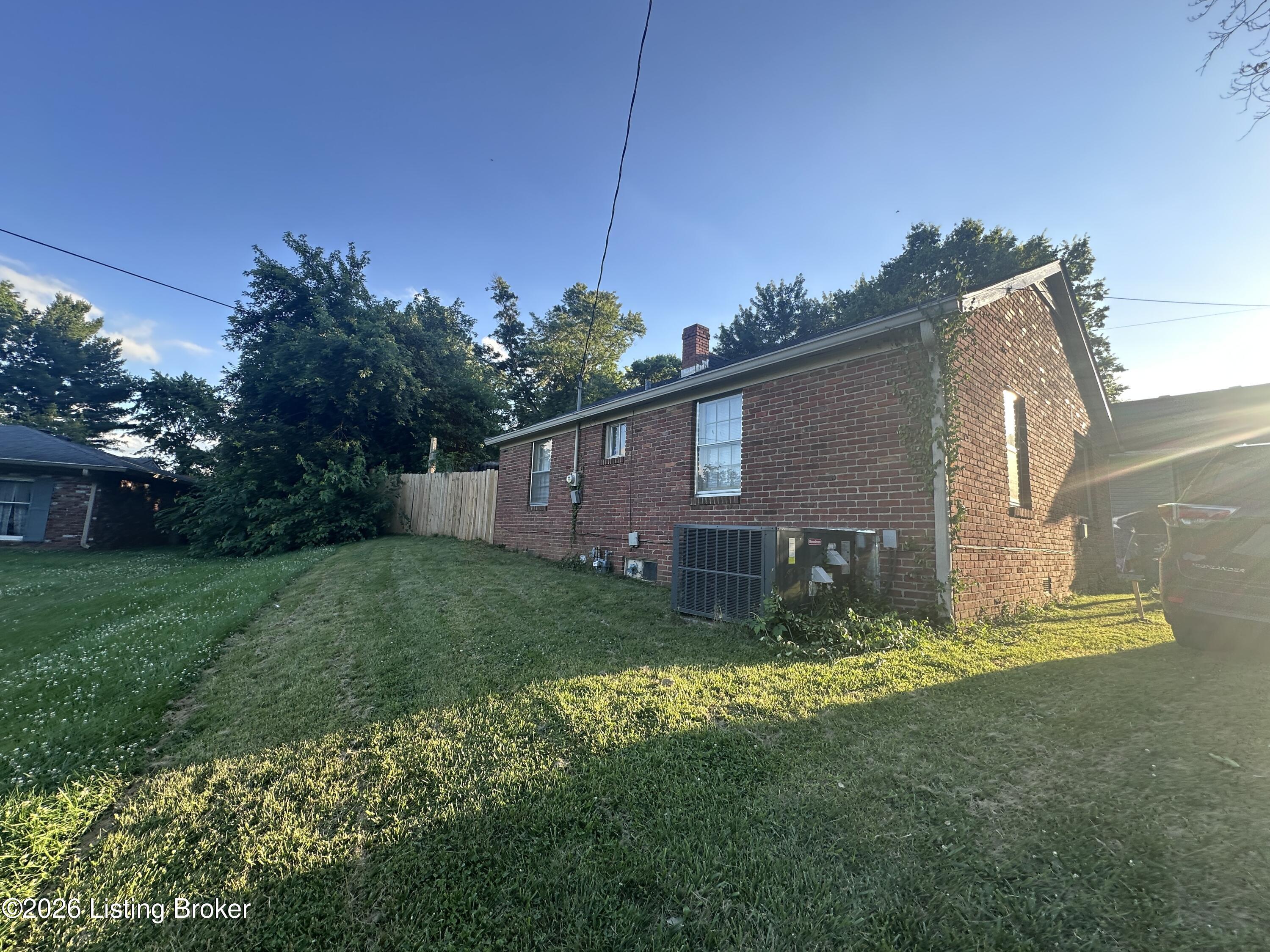 103 Eminence Pike Property Photo 3