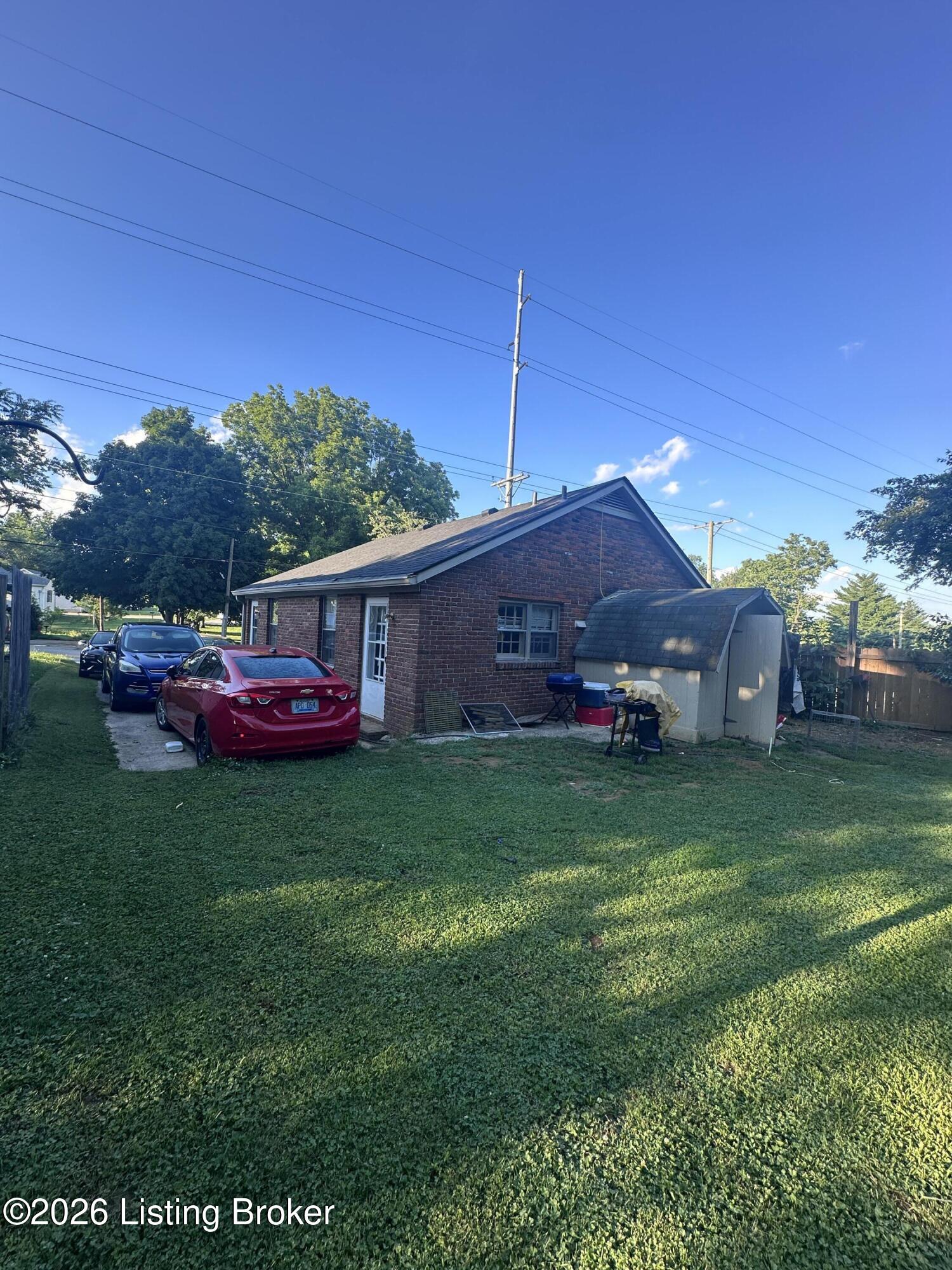 103 Eminence Pike Property Photo 4