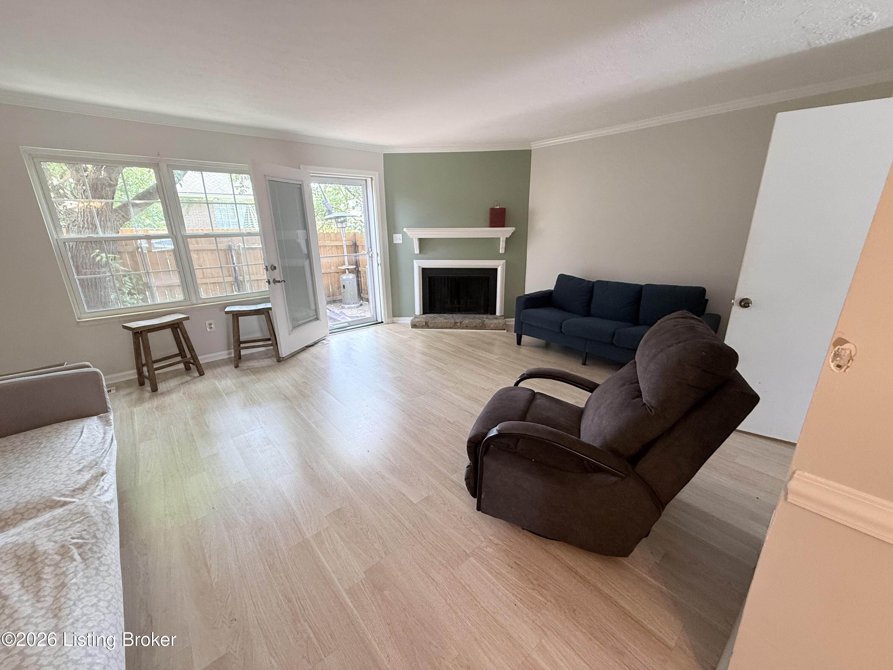 8606 Birch Ct Property Photo 5