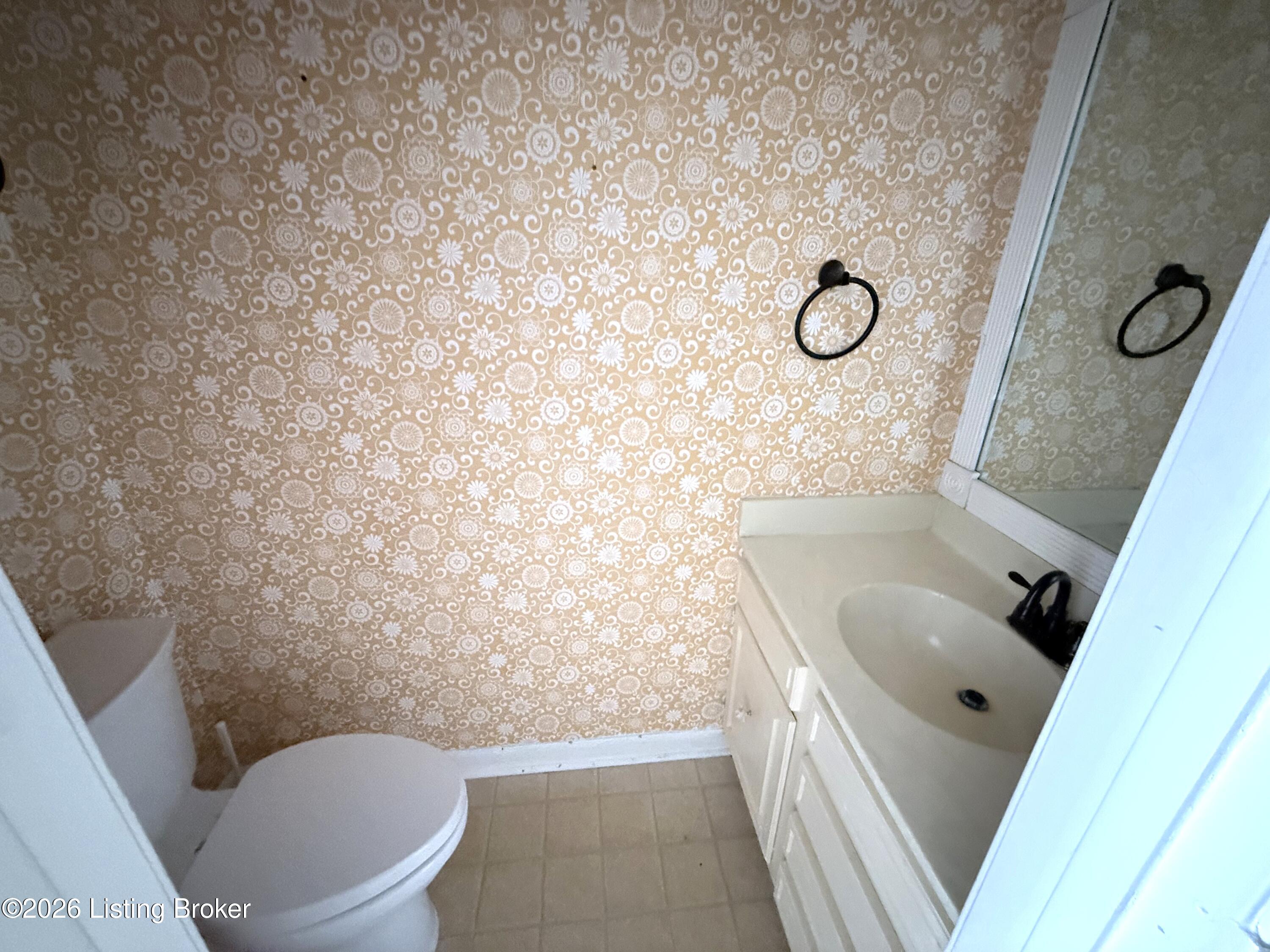 8606 Birch Ct Property Photo 9