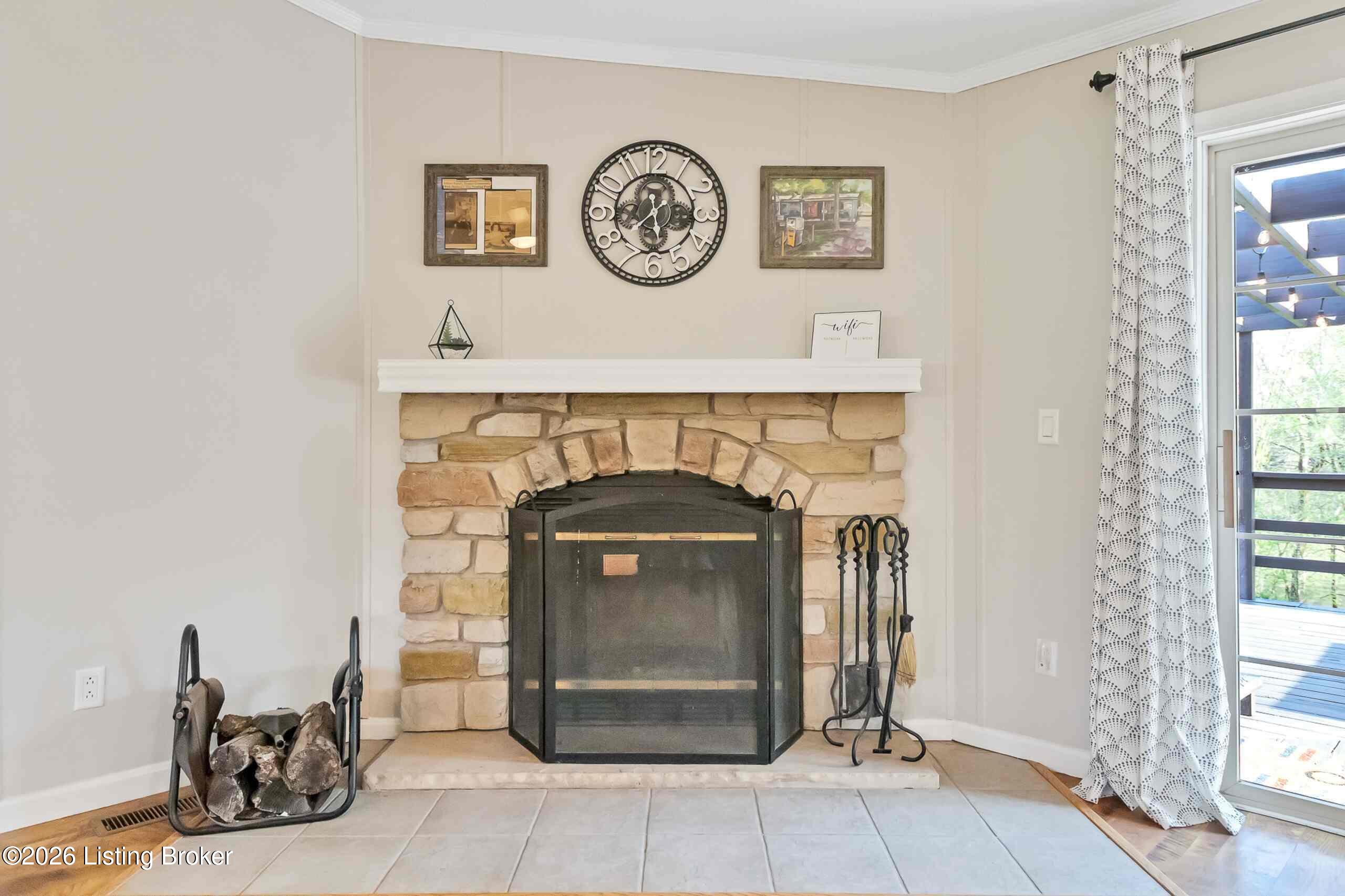 384 Adkins Cp Lp Property Photo 7