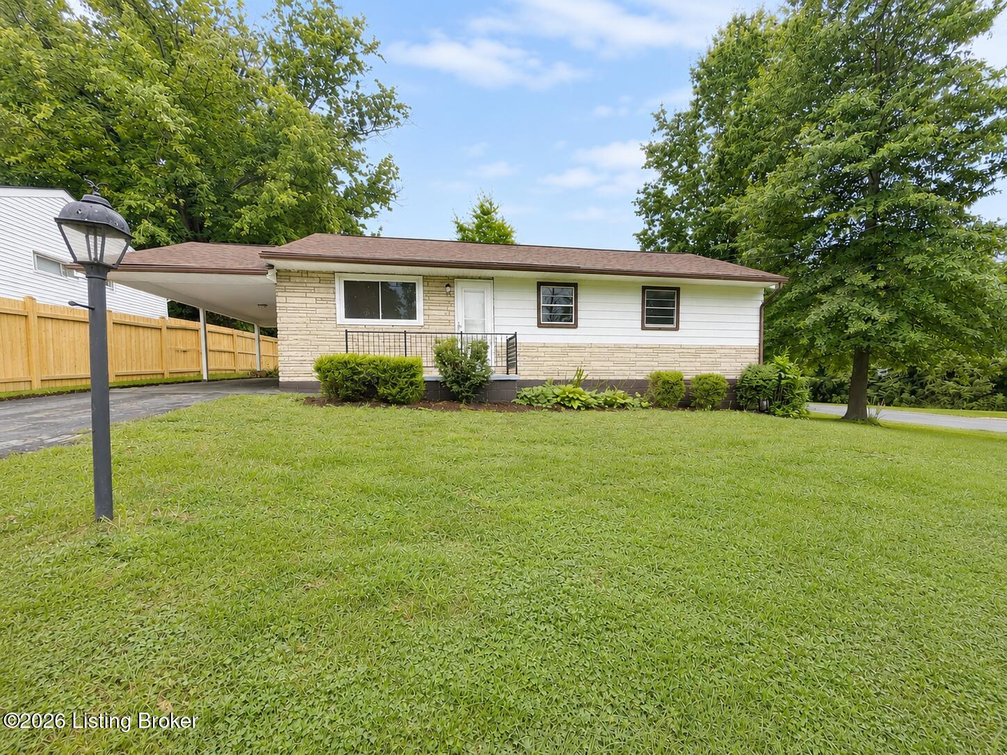 1740 Cherry Ln Property Photo 1