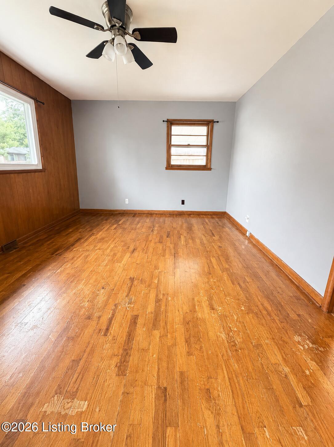 1740 Cherry Ln Property Photo 4