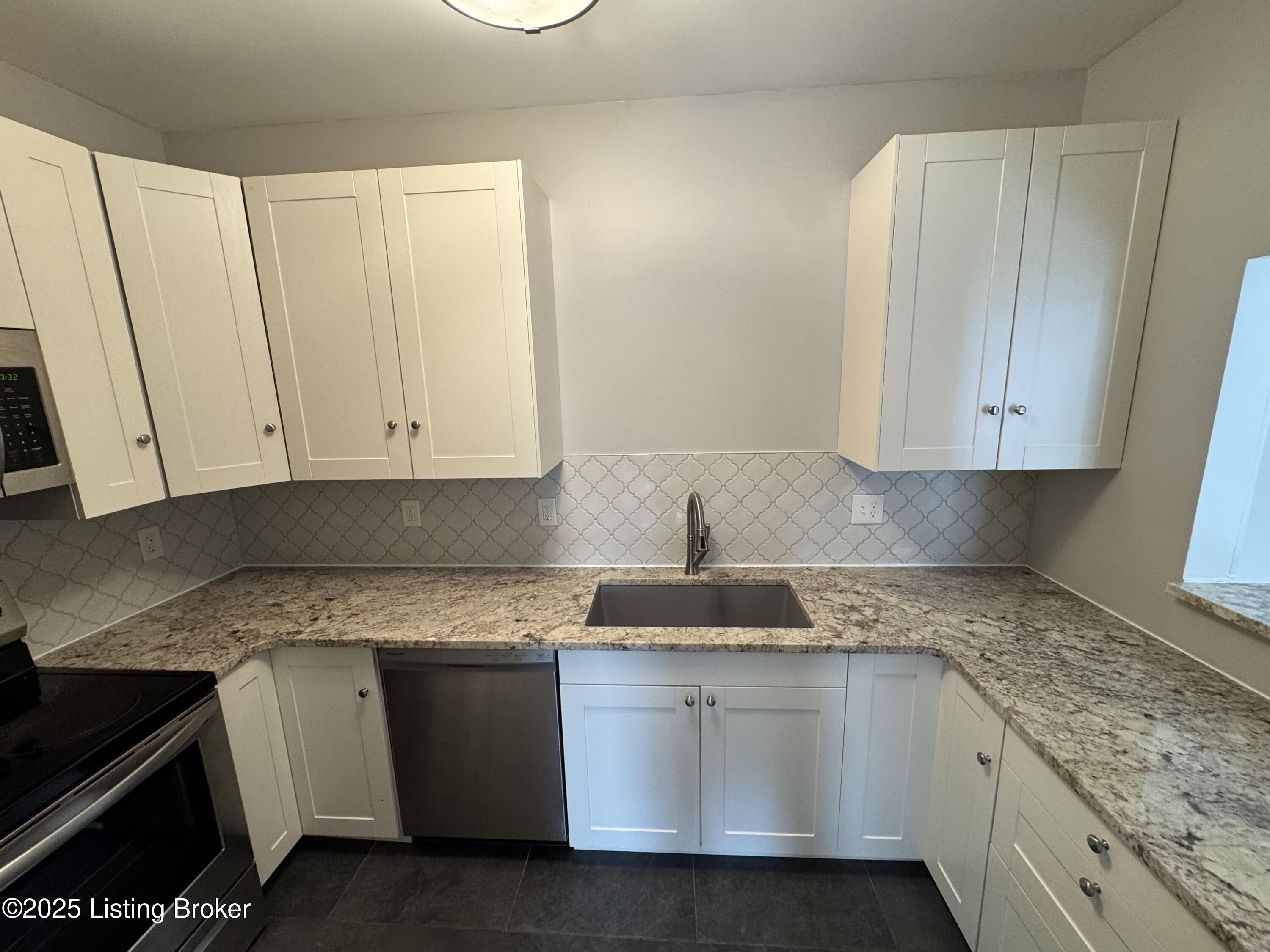 1130 Westlynne Pl 8 Property Photo 10