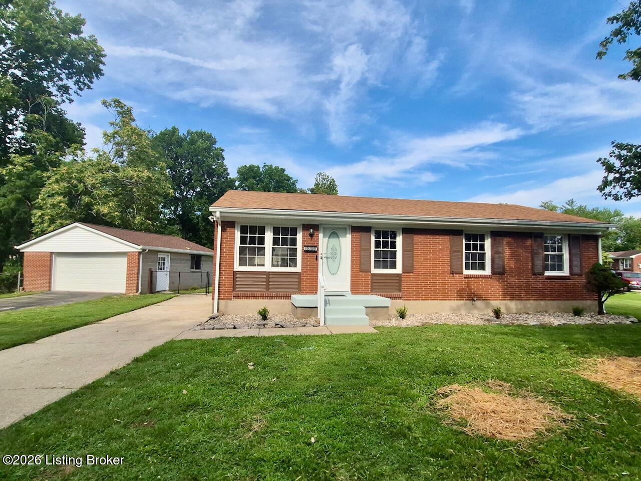 10207 Caven Ave Property Photo 1