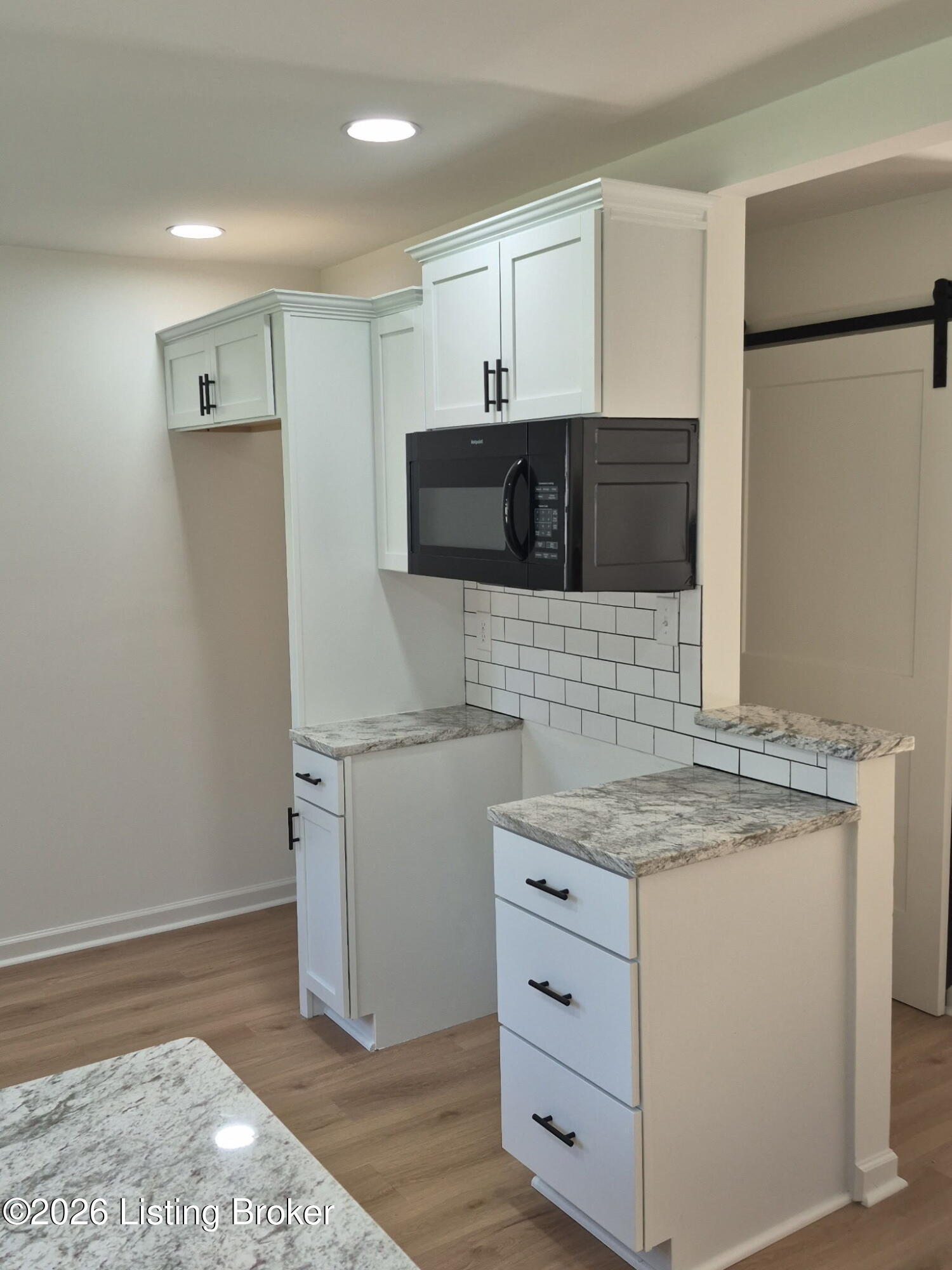 10207 Caven Ave Property Photo 3