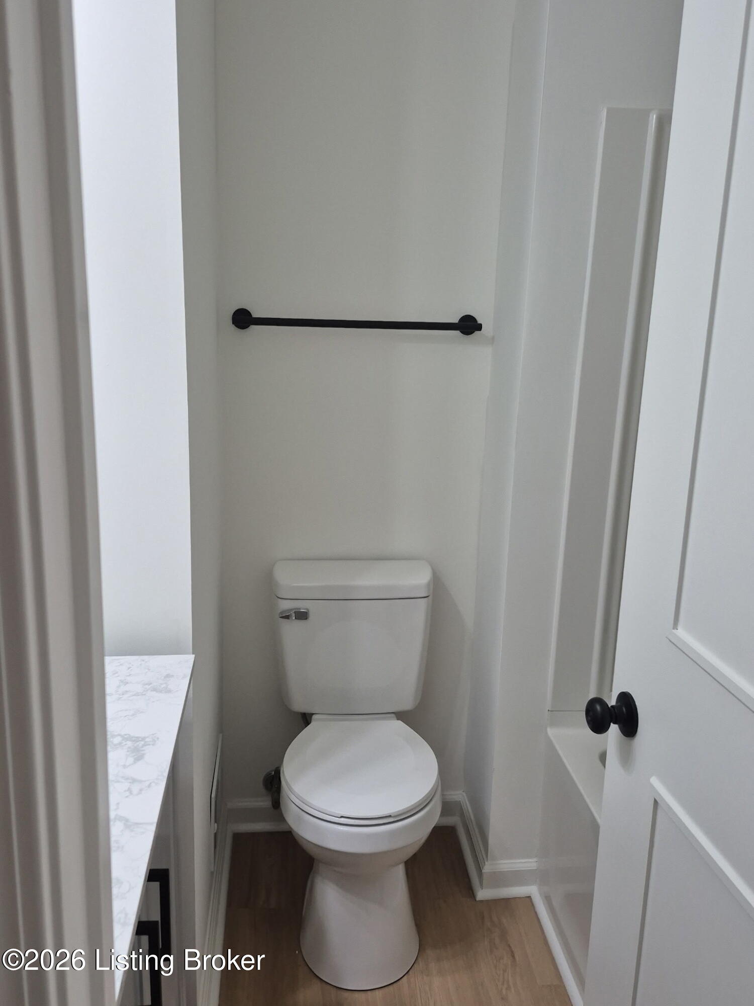 10207 Caven Ave Property Photo 6