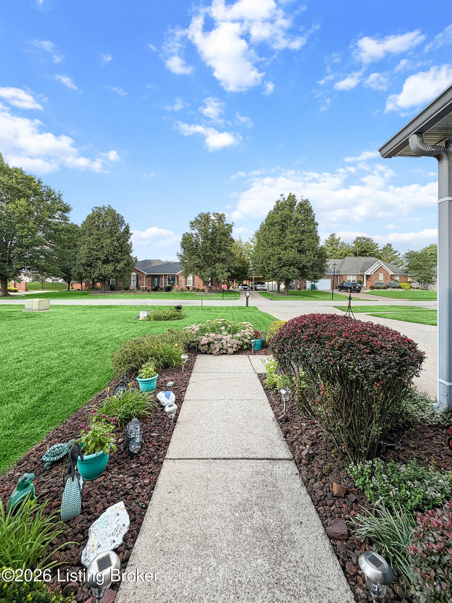 181 Spring Lake Ct Property Photo 37