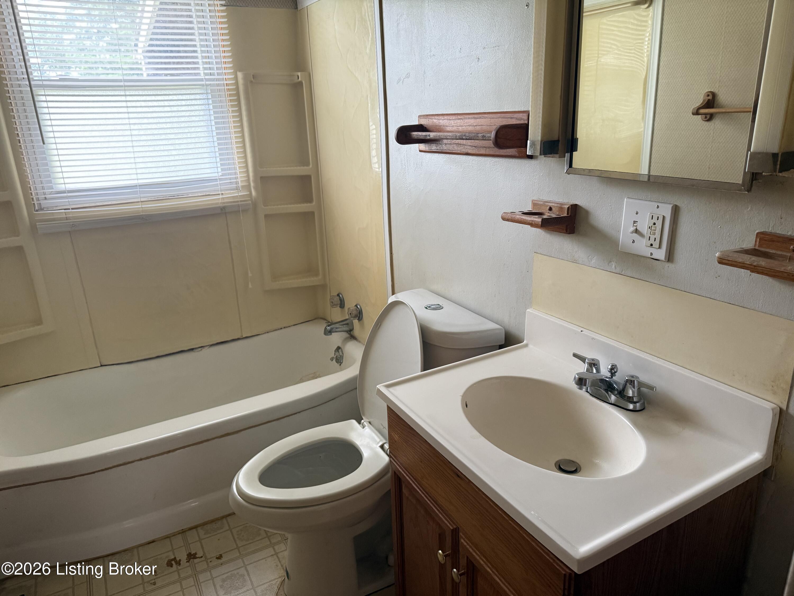 13106 Meadowlawn Dr Property Photo 5