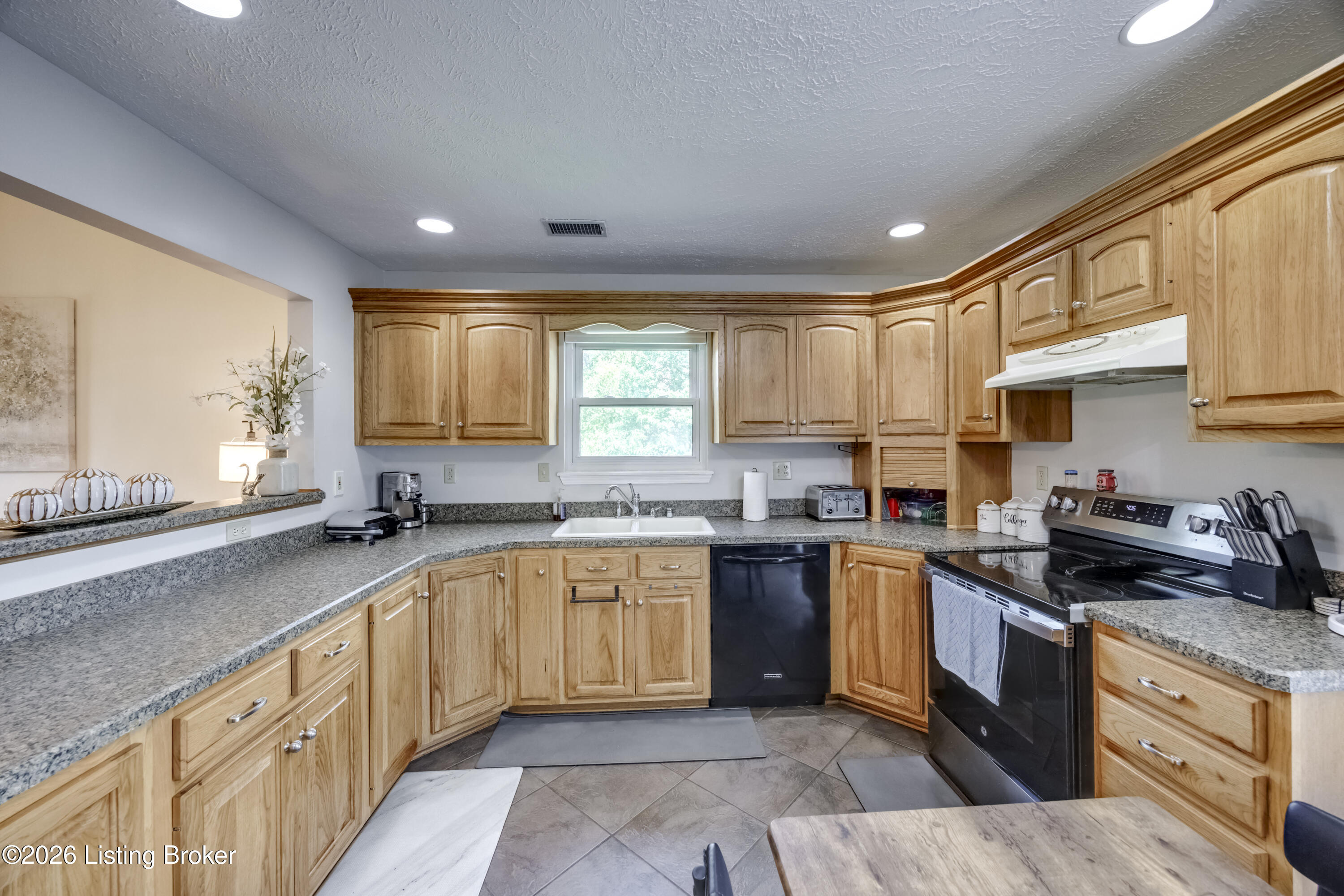10408 Vantage Rd Property Photo 16