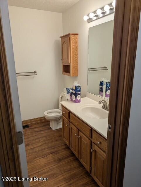 1004 Creek Pointe Dr Property Photo 12