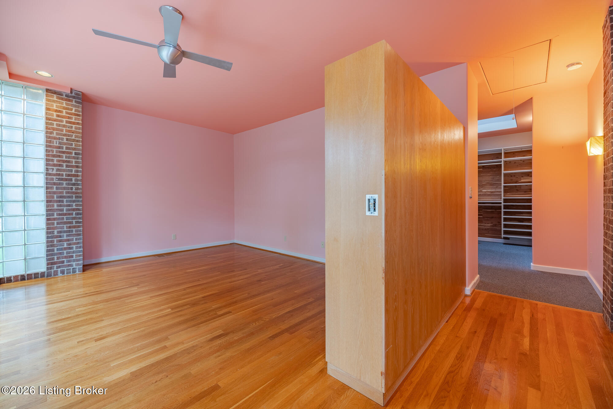 300 1/2 Penruth Ave Property Photo 18