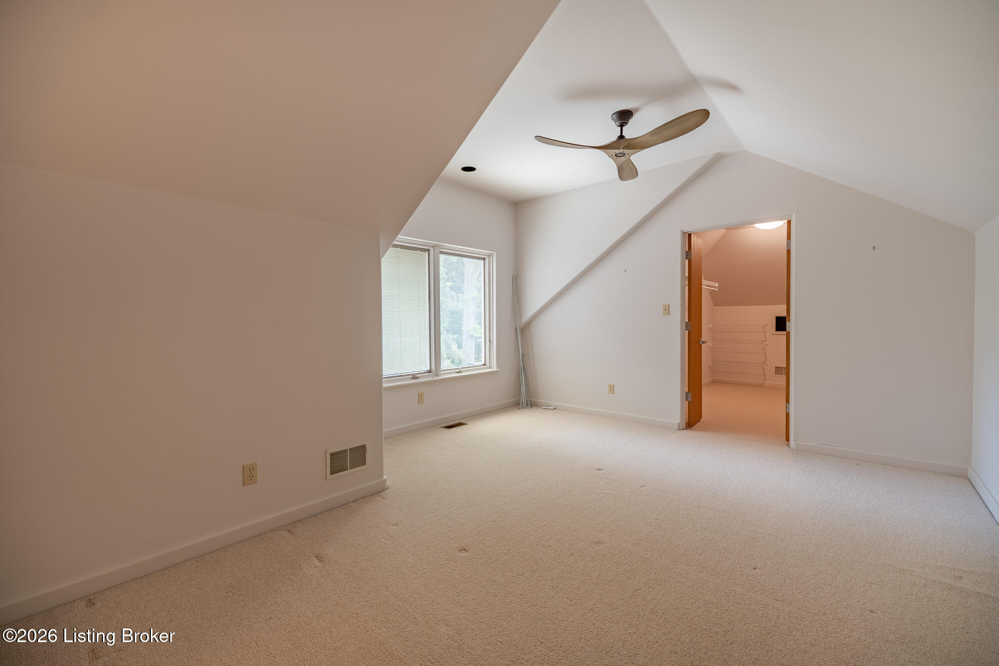 300 1/2 Penruth Ave Property Photo 29