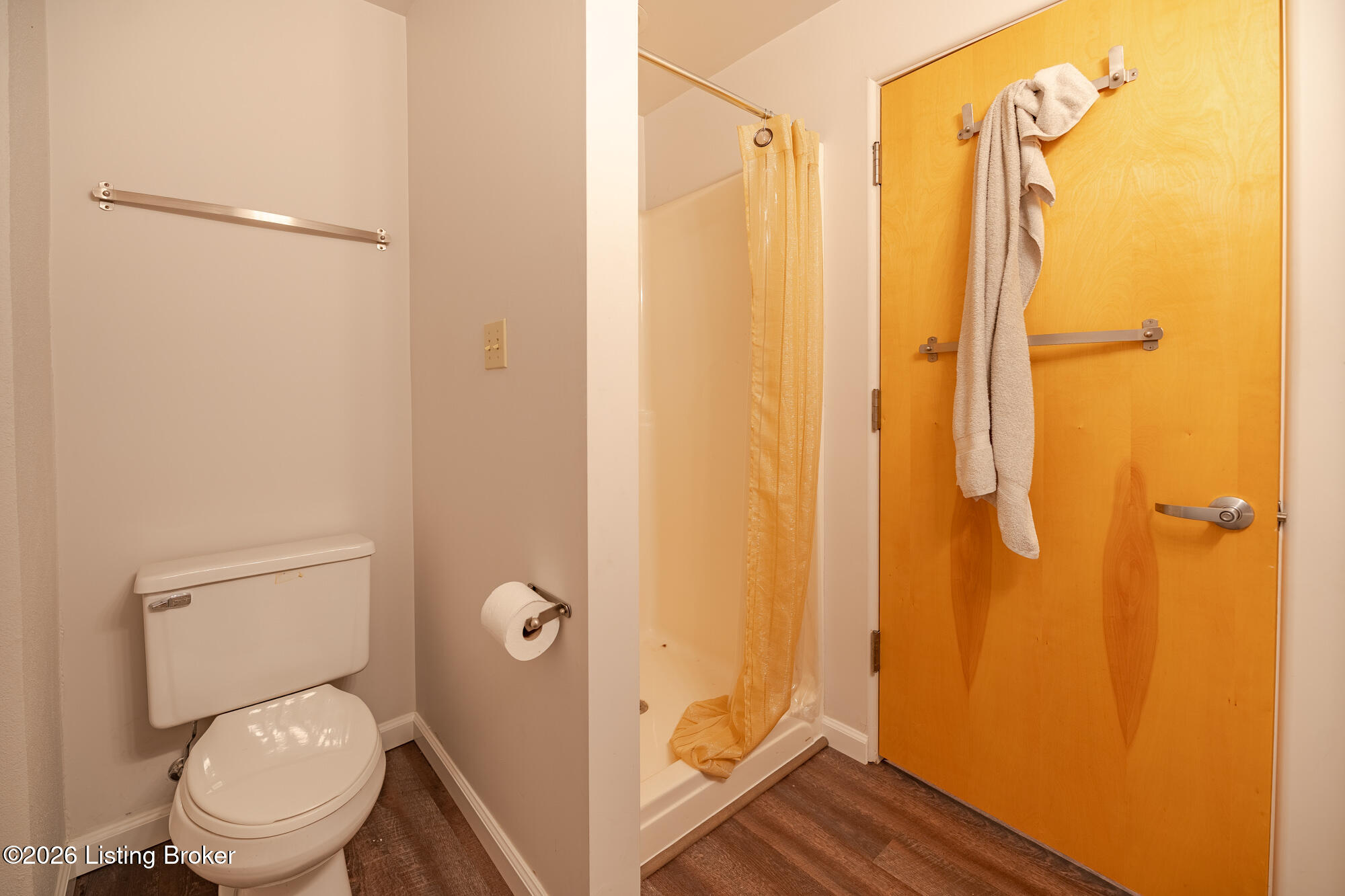 300 1/2 Penruth Ave Property Photo 41