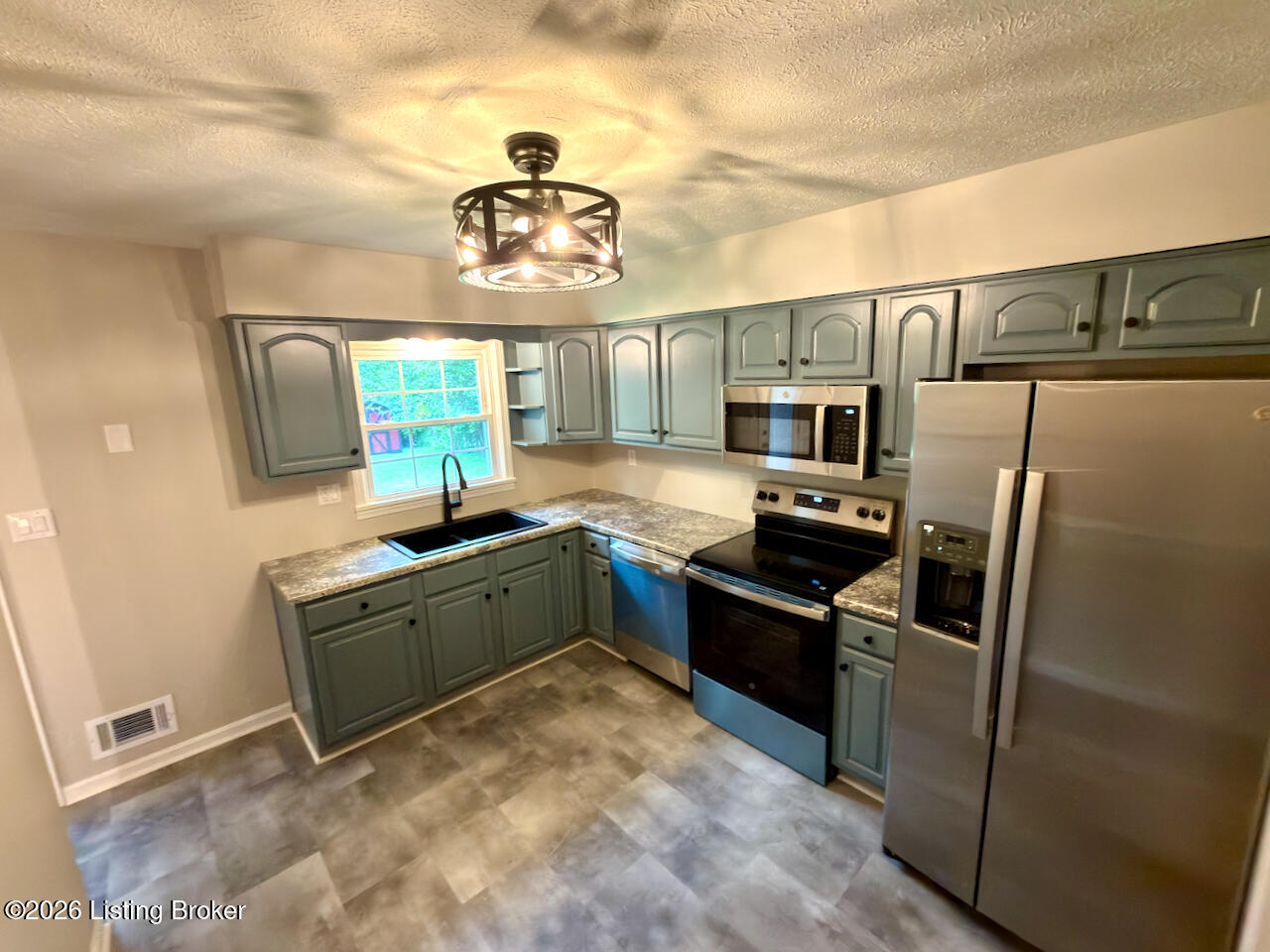 7307 Ticonderoga Dr Property Photo 8