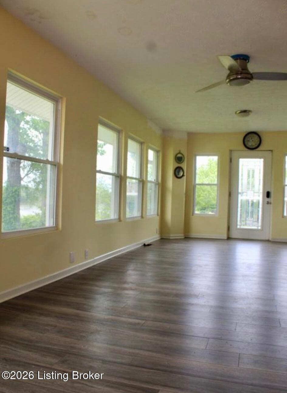 4618 River Front Dr Property Photo 9