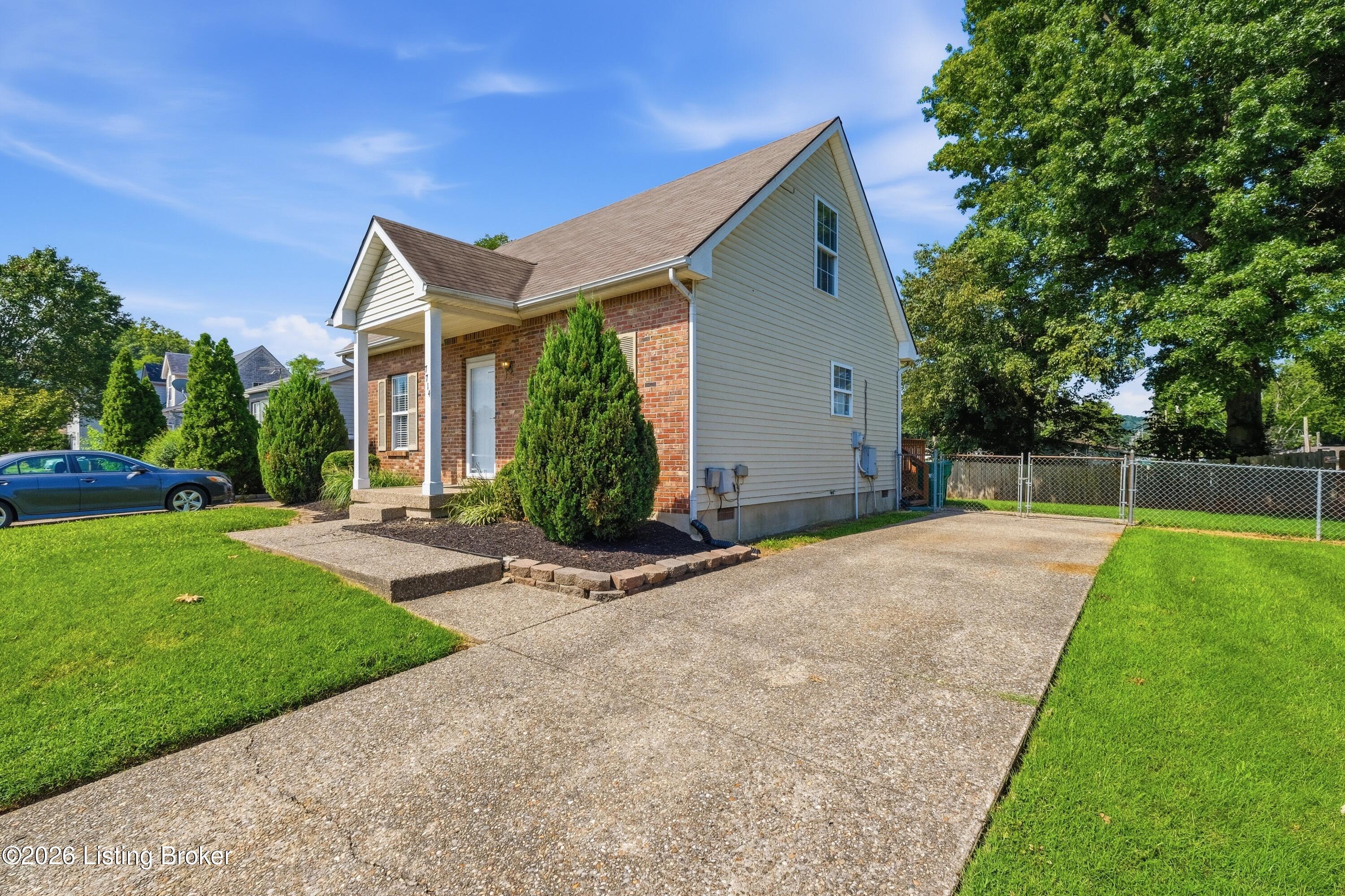 7714 Texlyn Ct Property Photo 4