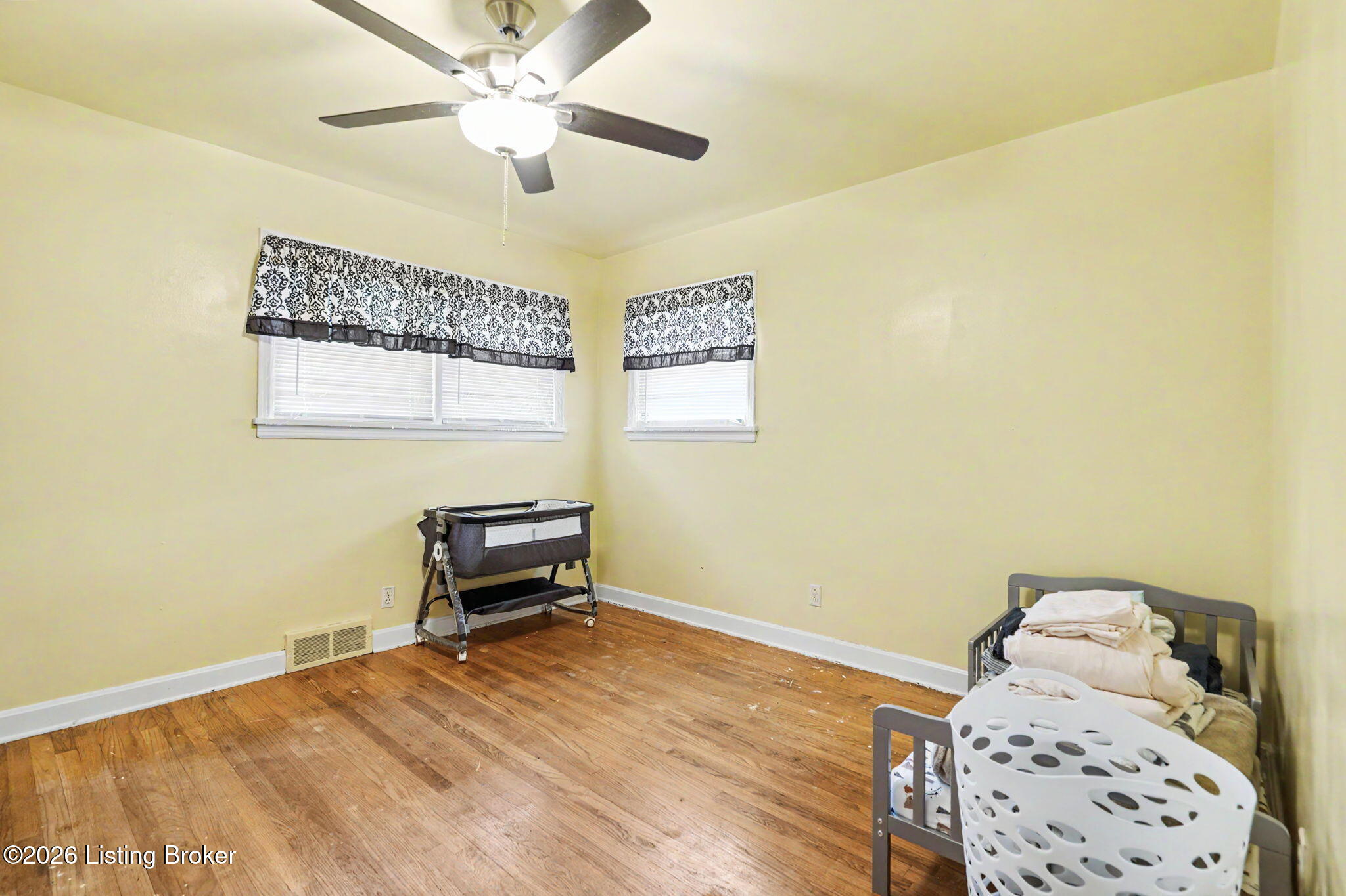 2238 Amboy Dr Property Photo 14