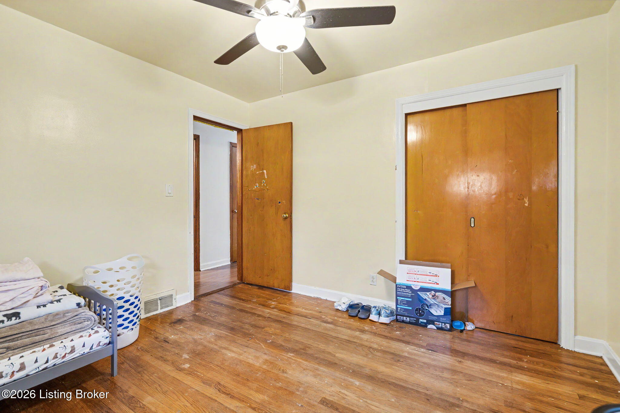 2238 Amboy Dr Property Photo 15