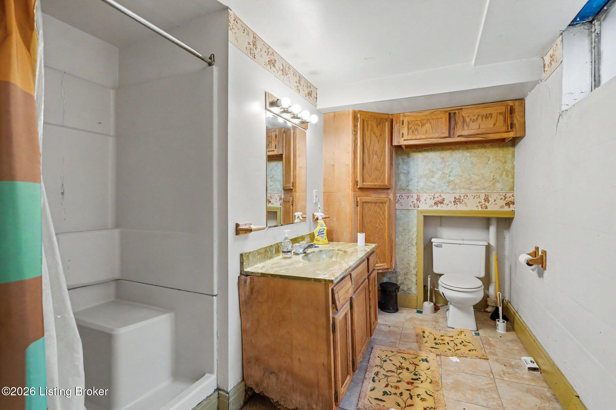 2238 Amboy Dr Property Photo 22