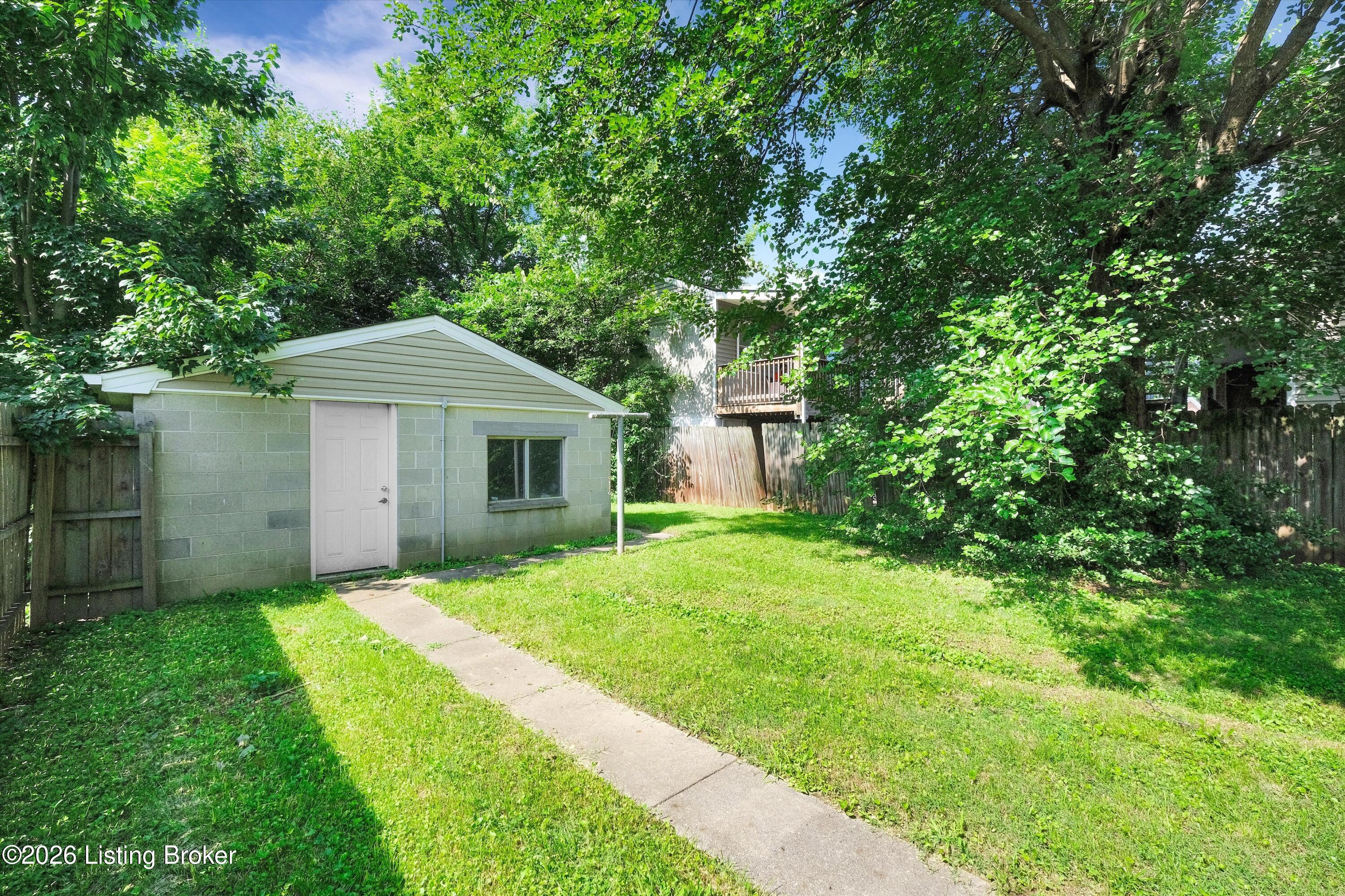 738 M St Property Photo 37