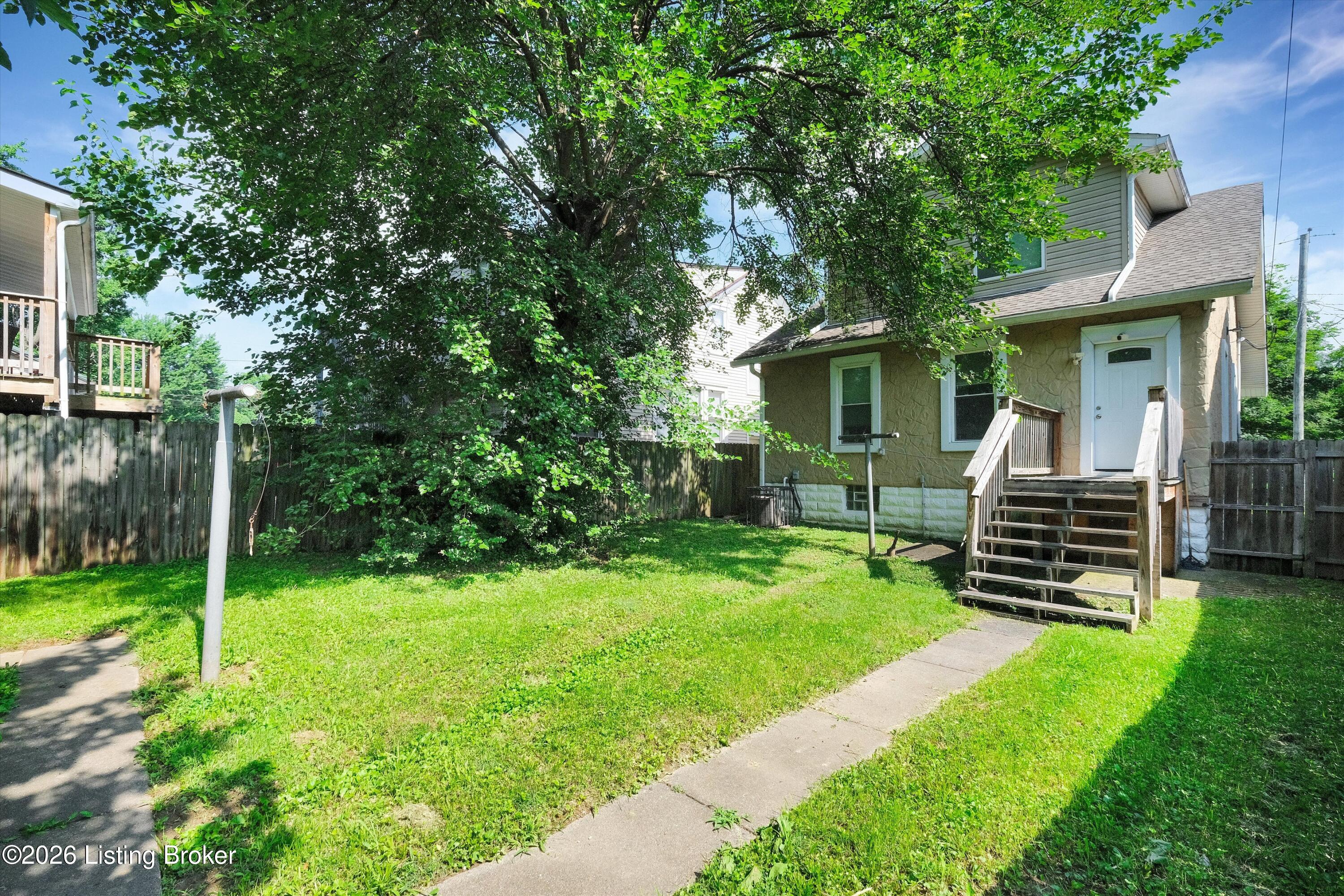 738 M St Property Photo 38