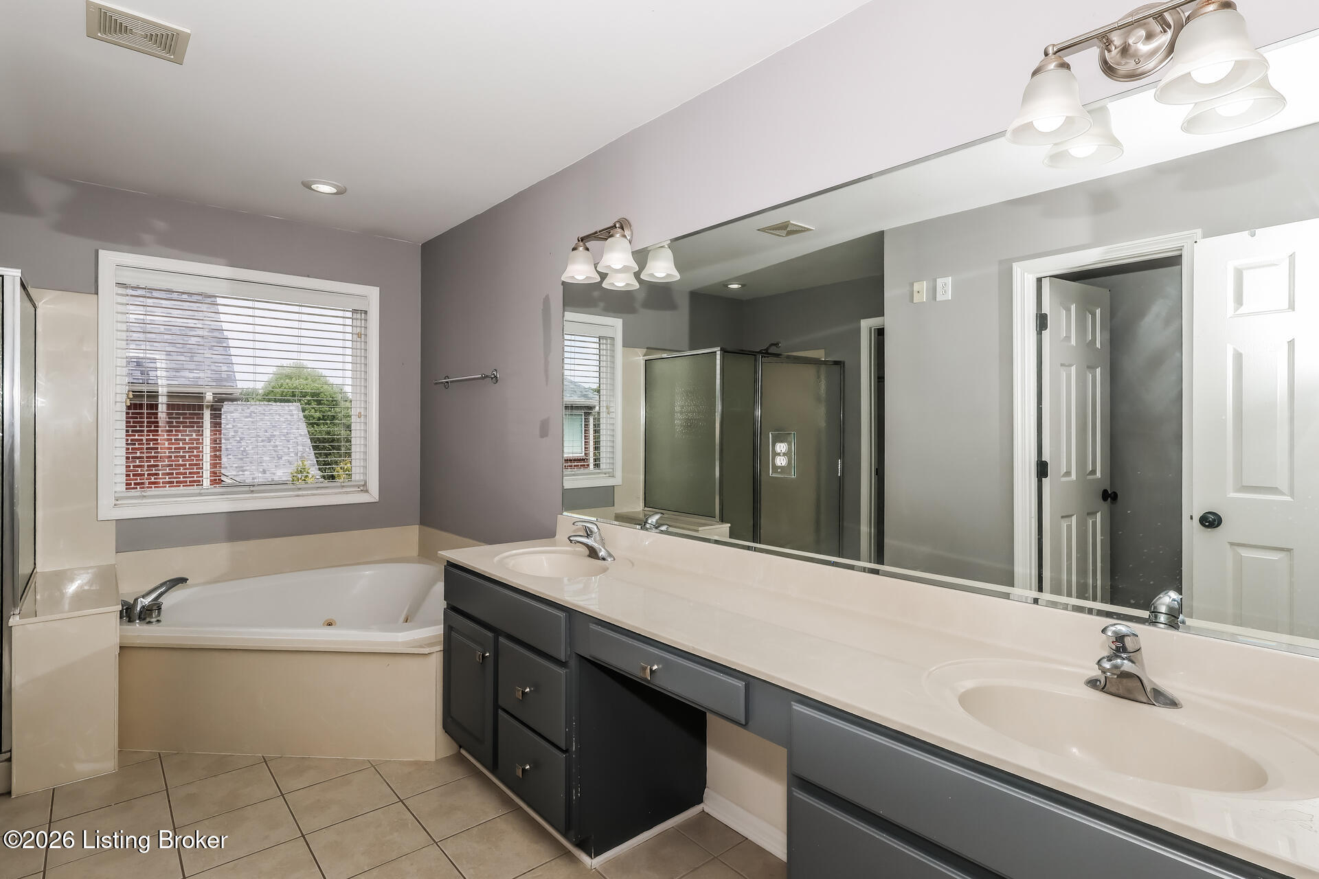10917 Worthington Ln Property Photo 10