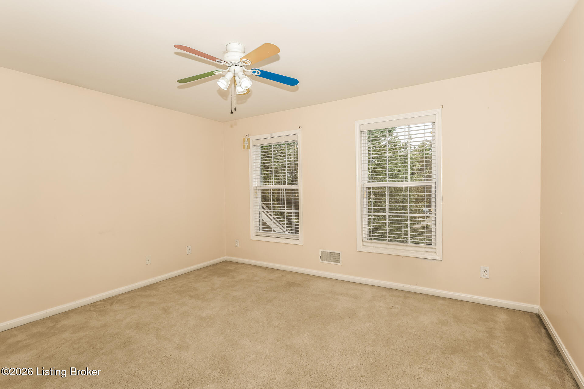 10917 Worthington Ln Property Photo 12
