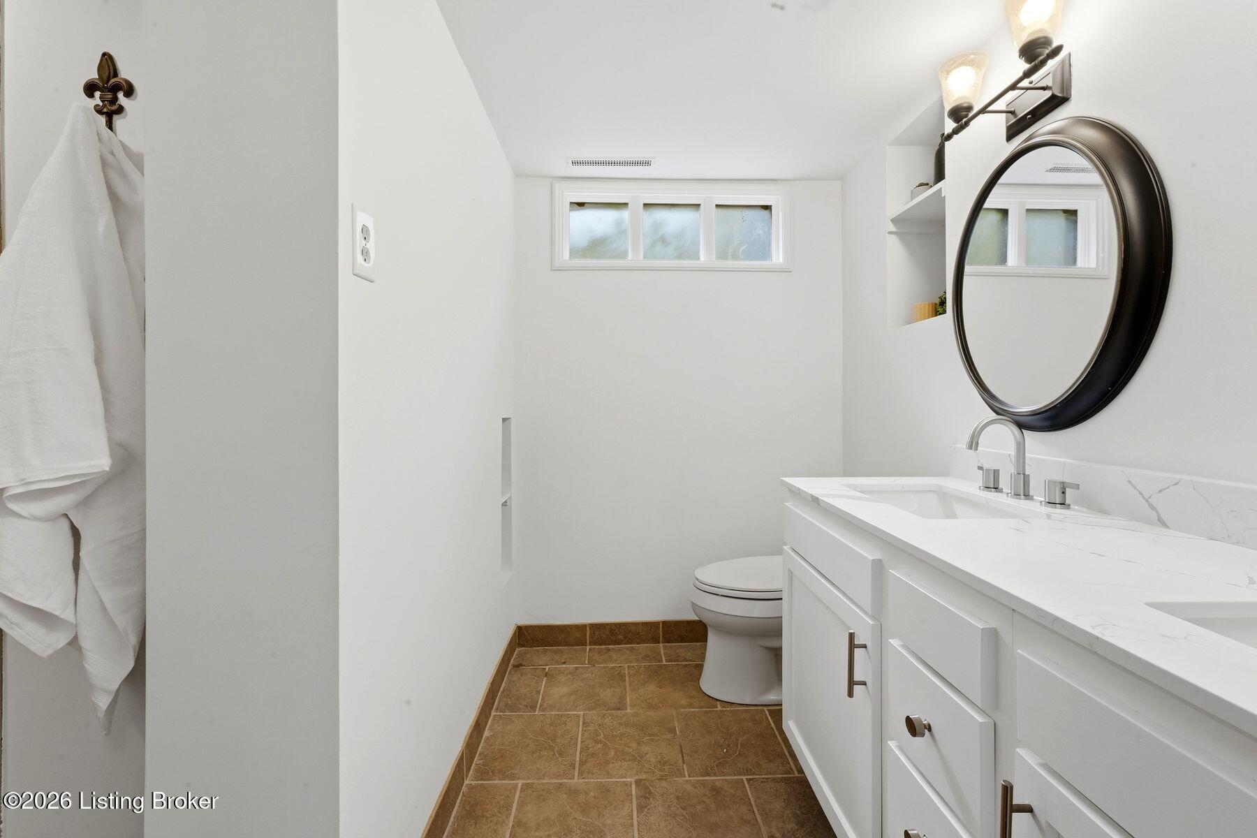 1007 Evergreen Rd Property Photo 37