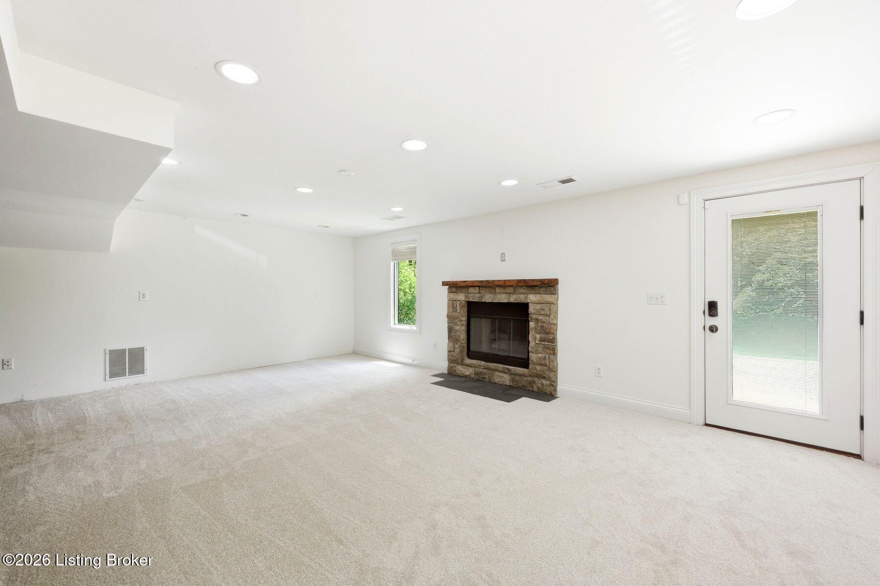 1007 Evergreen Rd Property Photo 44