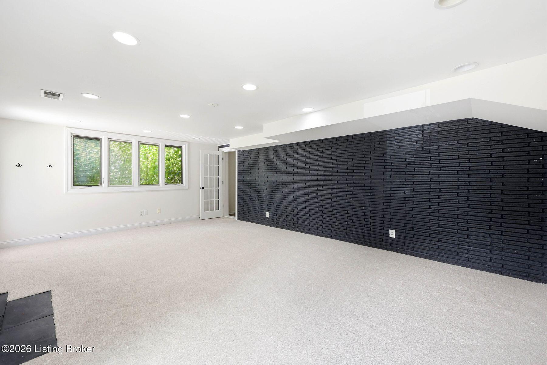 1007 Evergreen Rd Property Photo 45