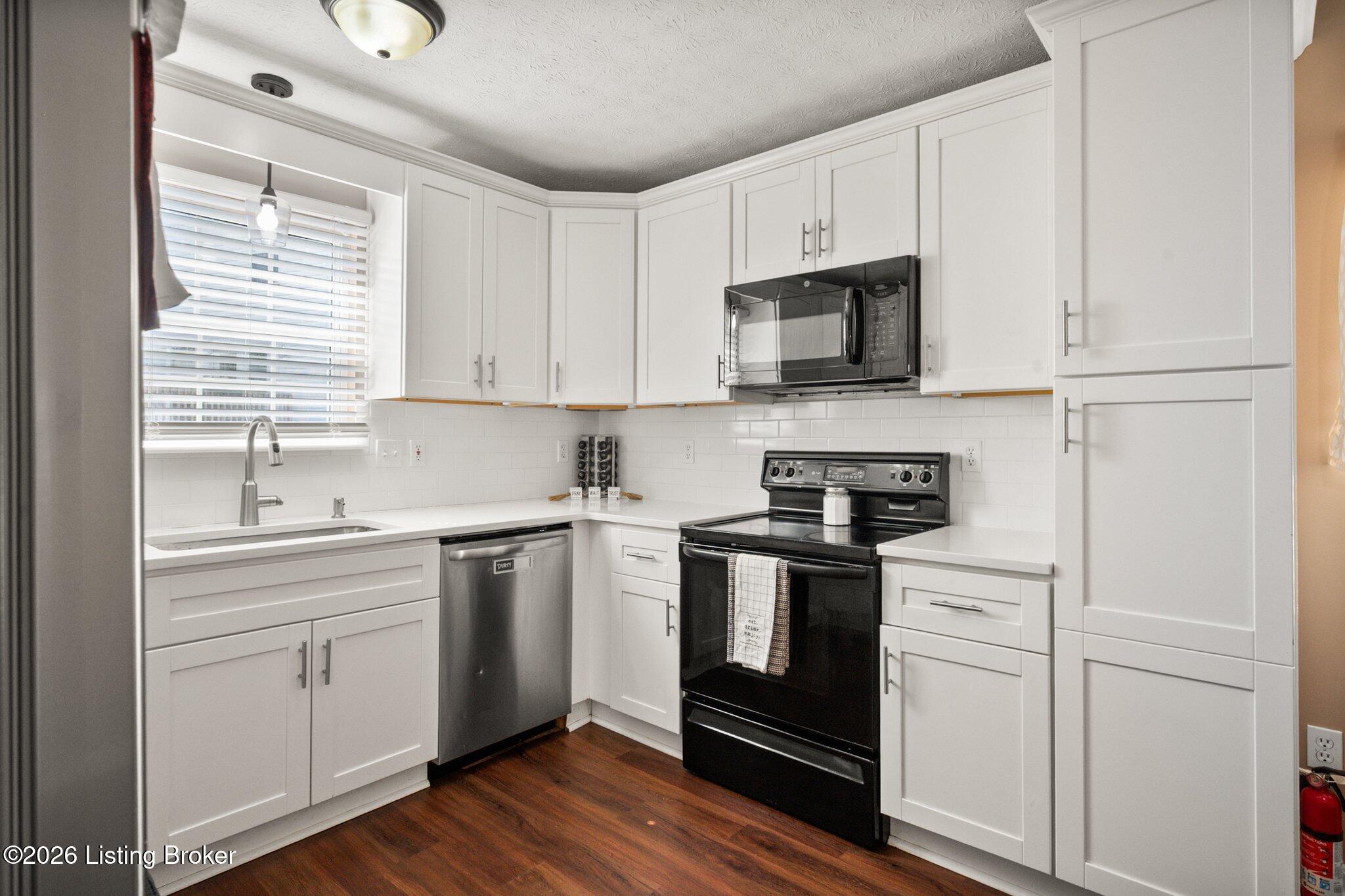 3913 Mimosa View Dr Property Photo 12