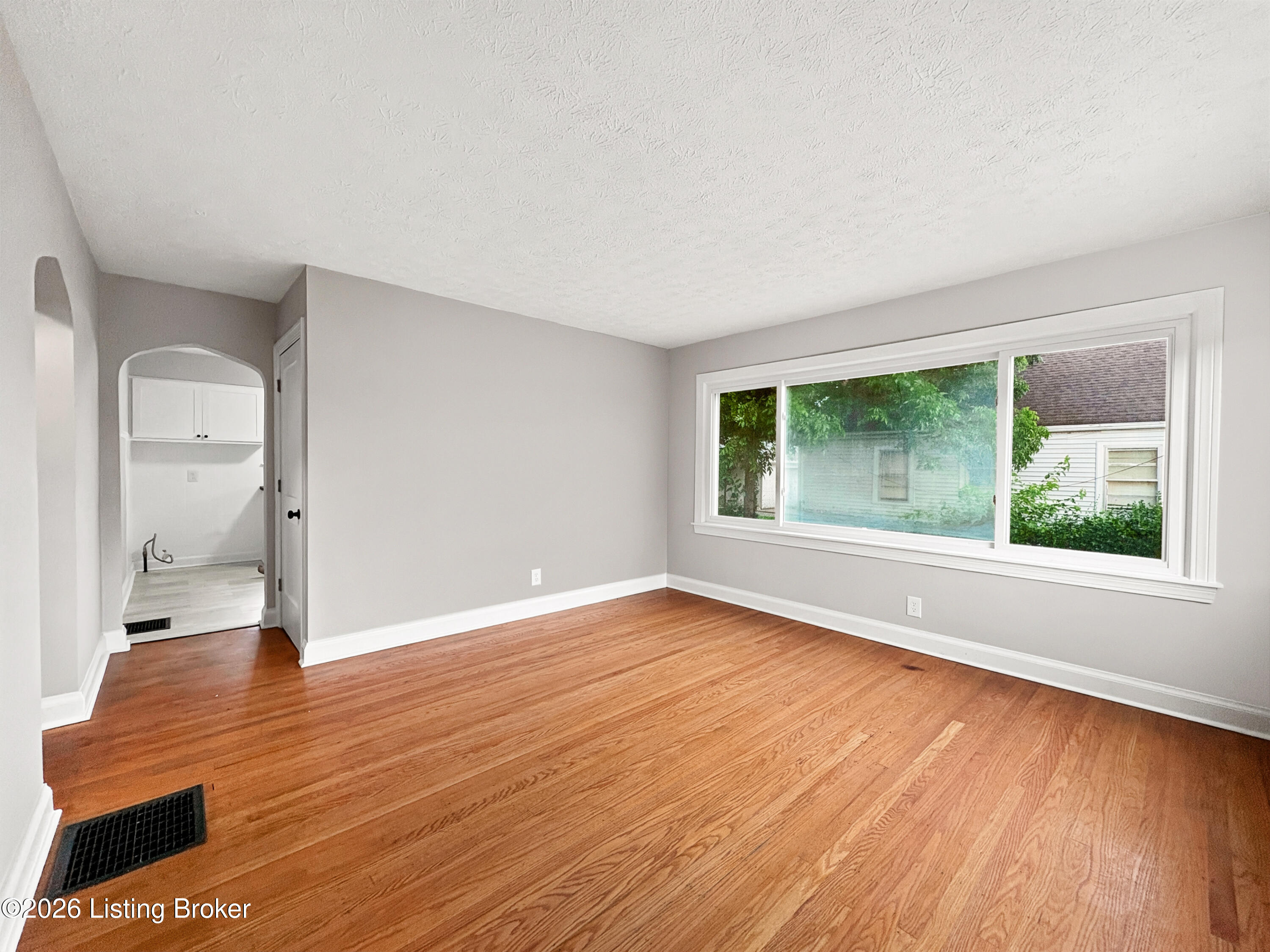 6215 Fox Ave Property Photo 8