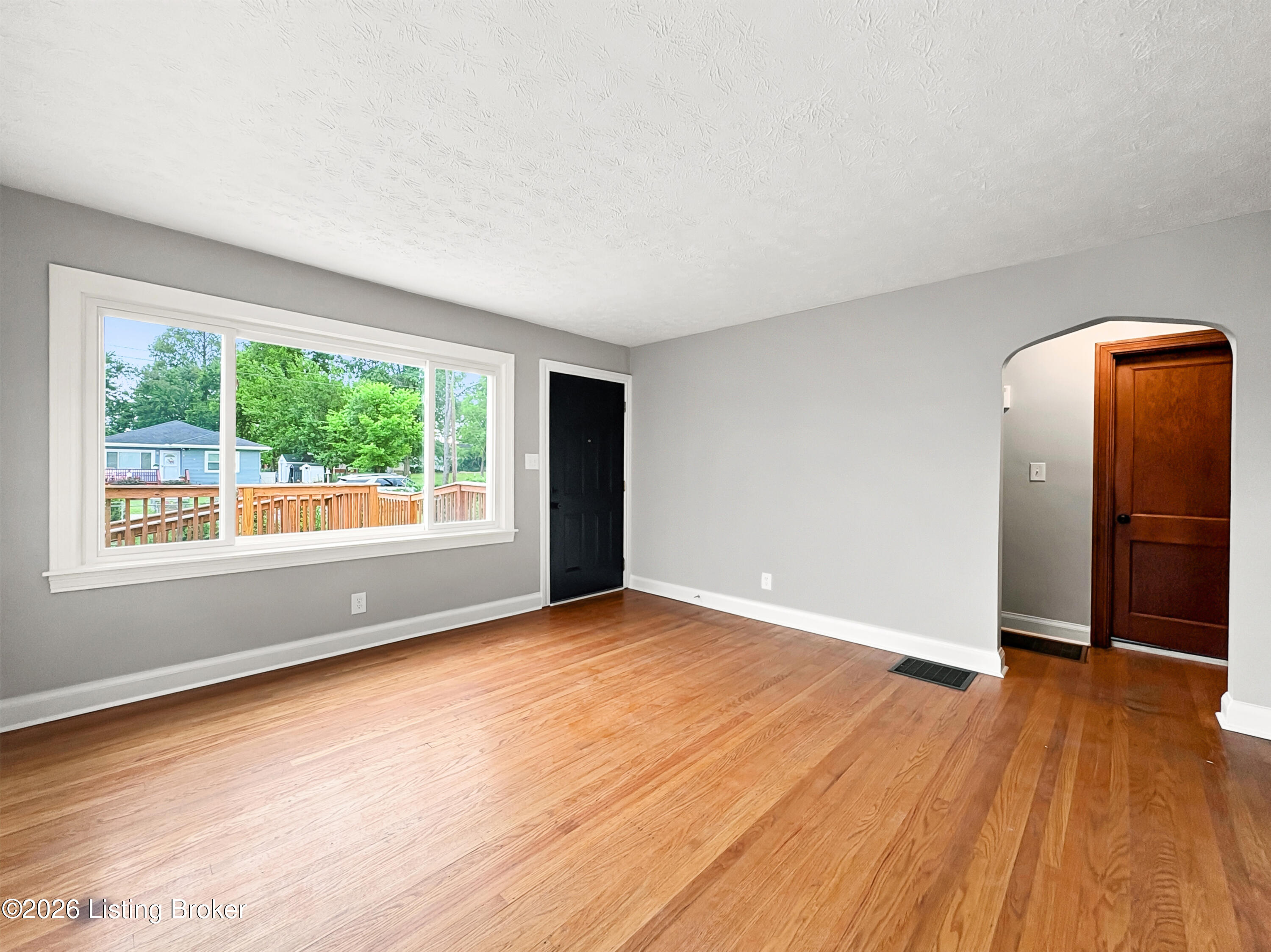 6215 Fox Ave Property Photo 9