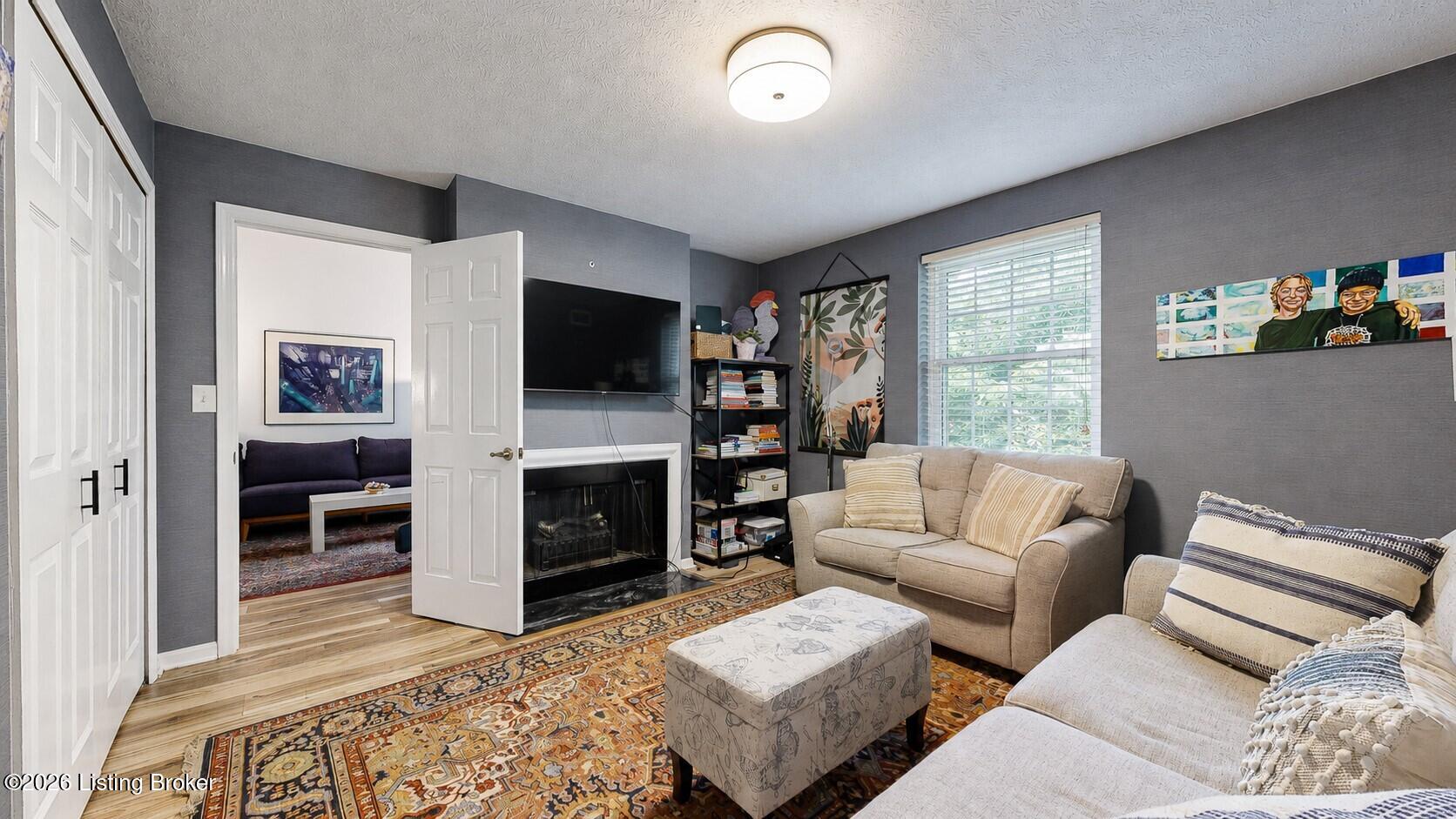 1616 Gardiner Ln 211 Property Photo 12