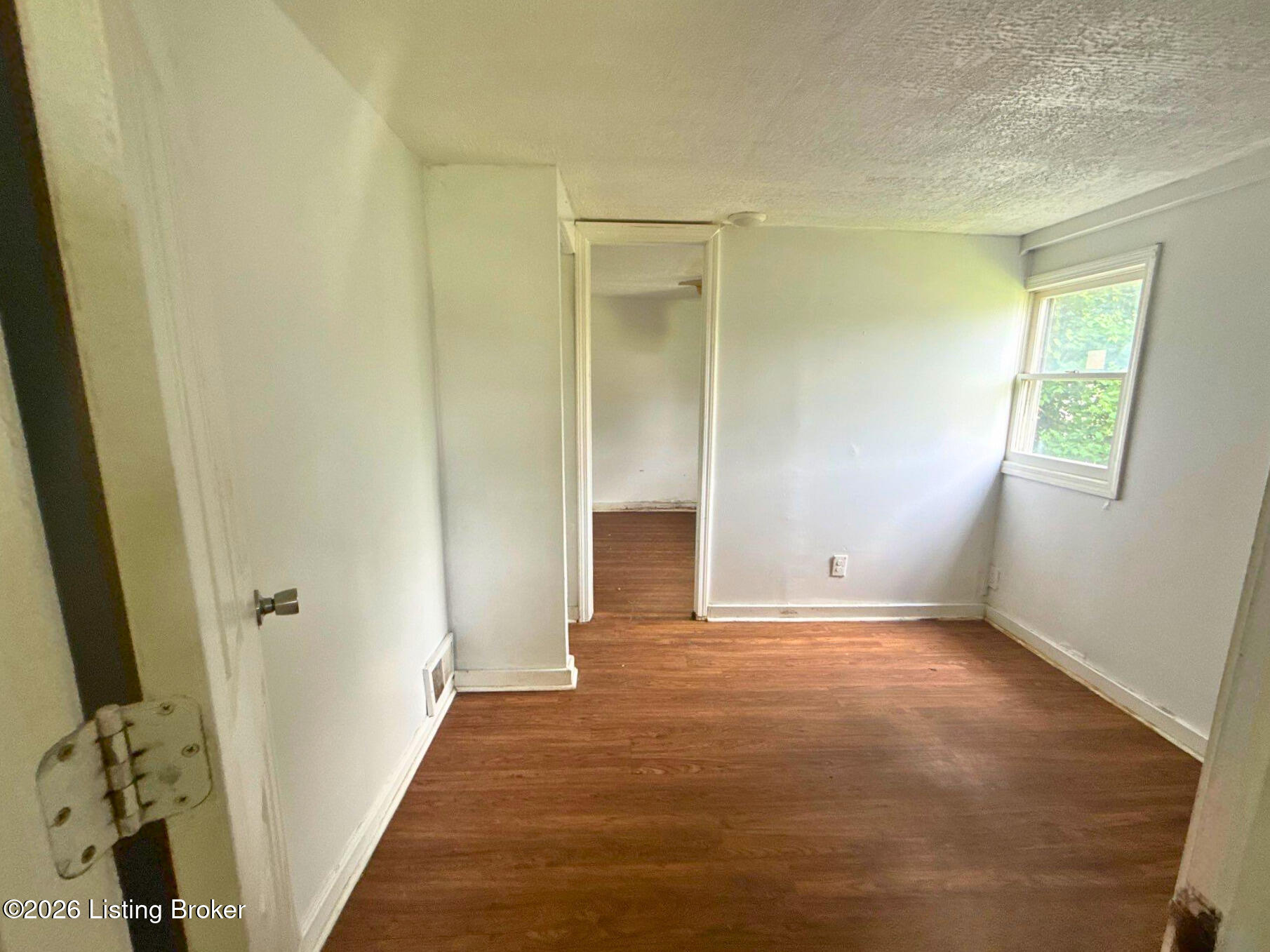 2901 Montana Ave Property Photo 14