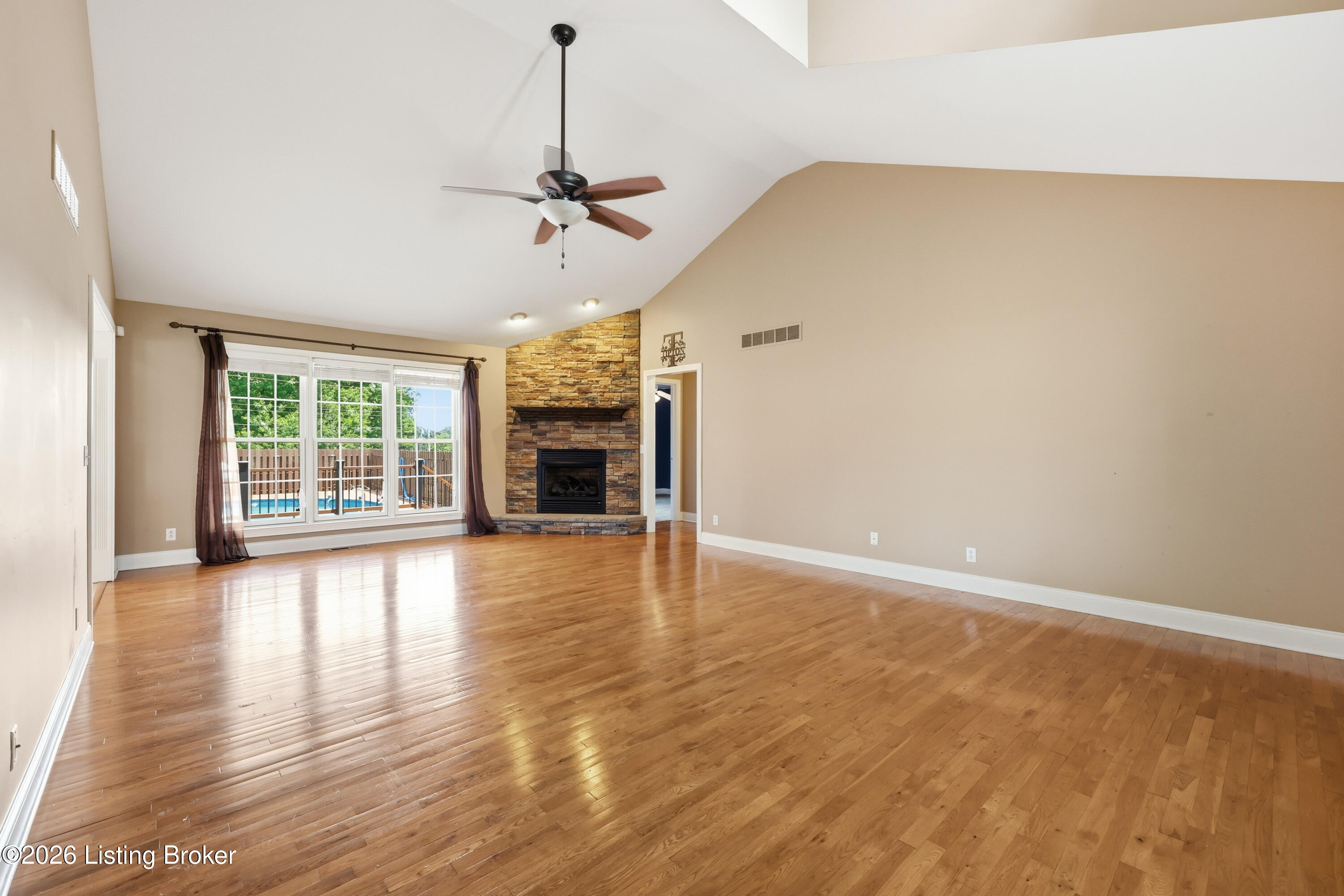 1332 Pine Meadows Dr Property Photo 3