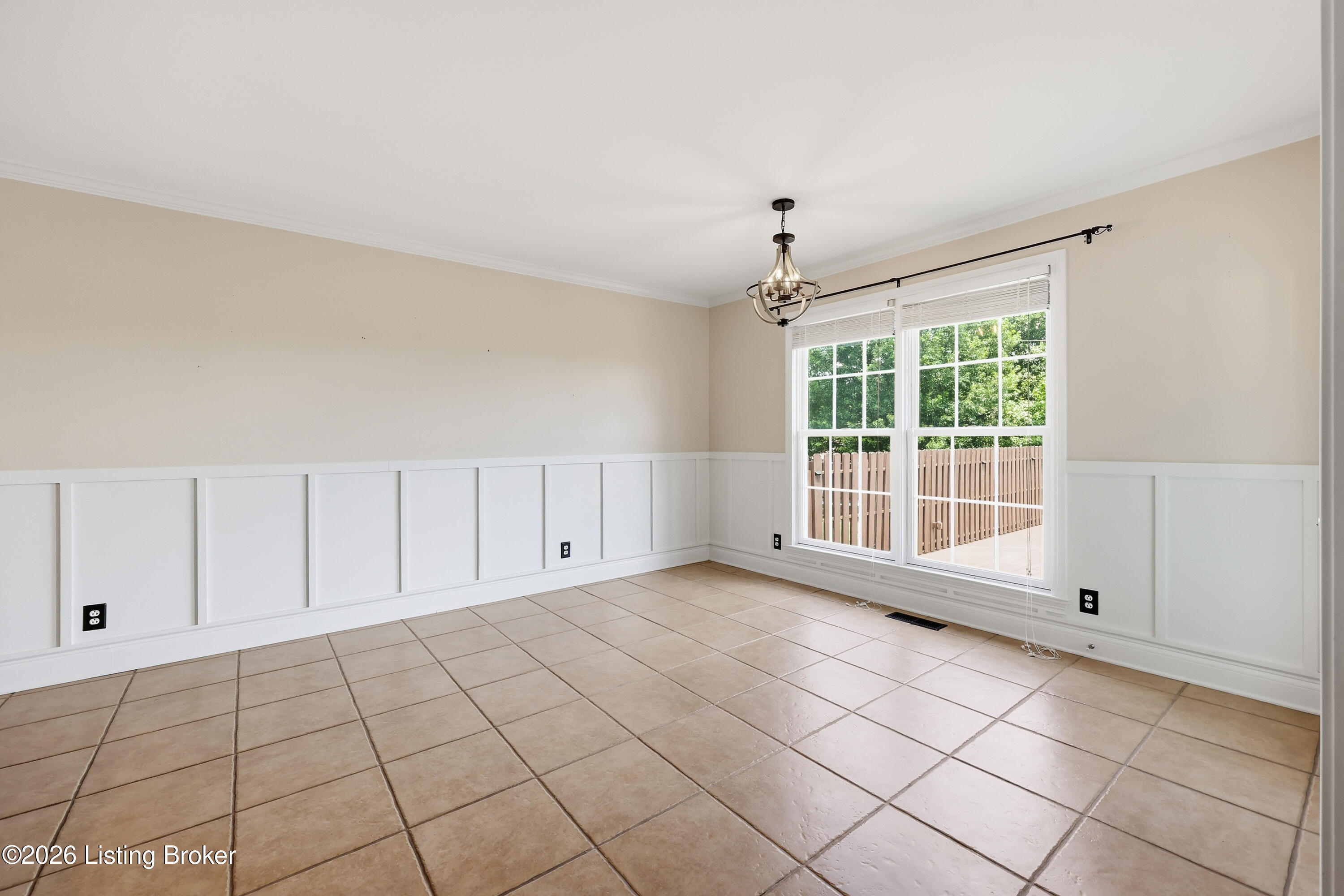 1332 Pine Meadows Dr Property Photo 6