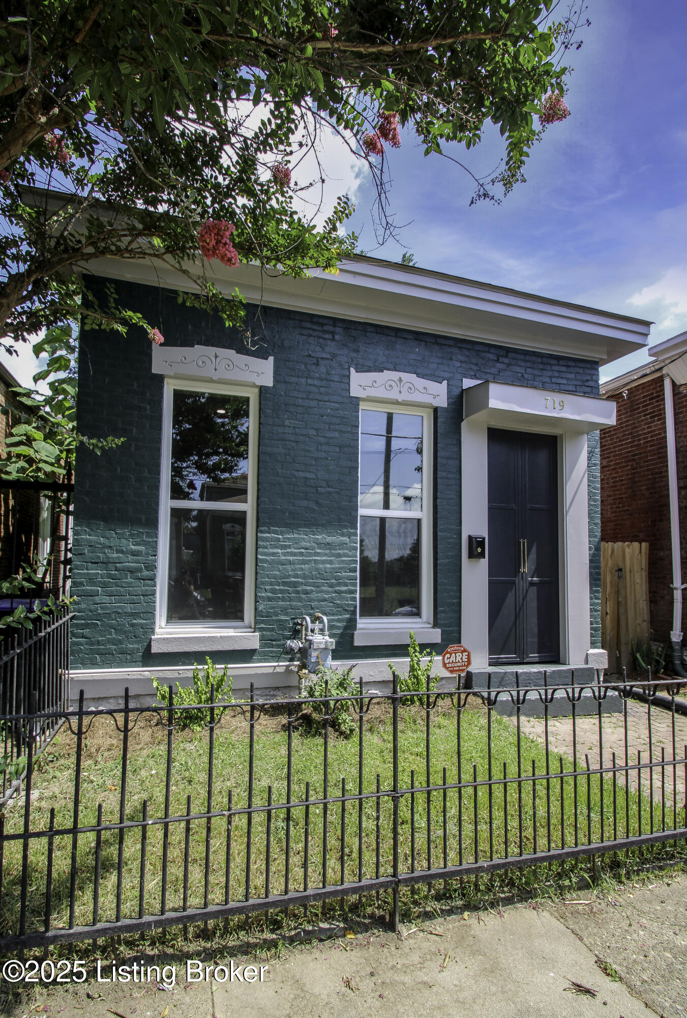 719 Lampton St Property Photo 39