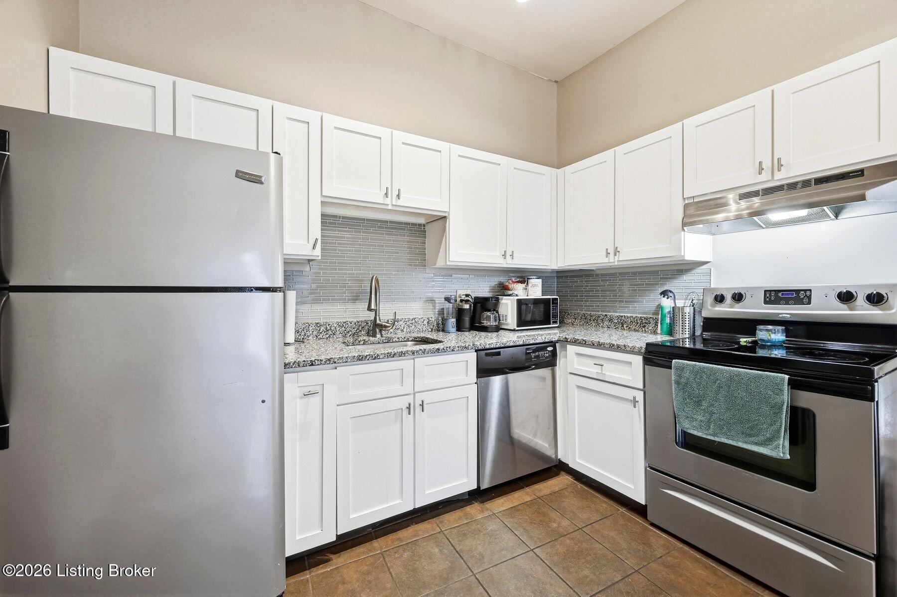 1140 S 1st St 6 Property Photo 13