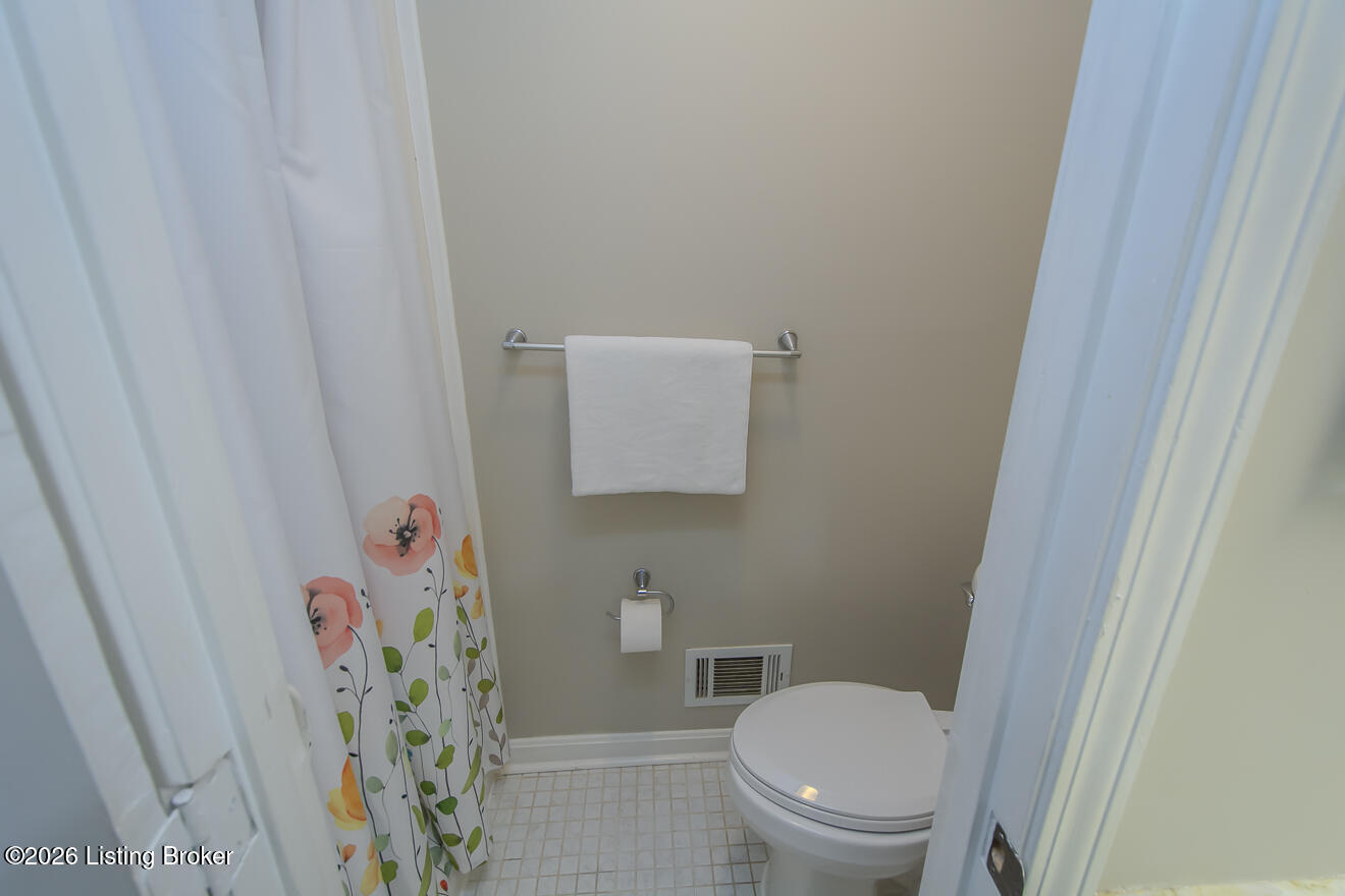 1023 Whetstone Way Property Photo 33