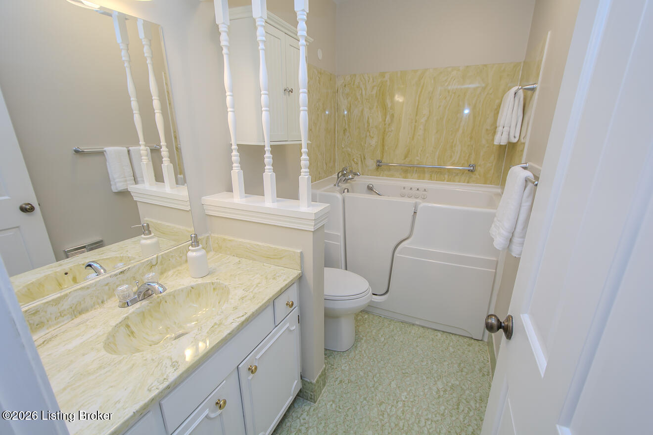 1023 Whetstone Way Property Photo 39