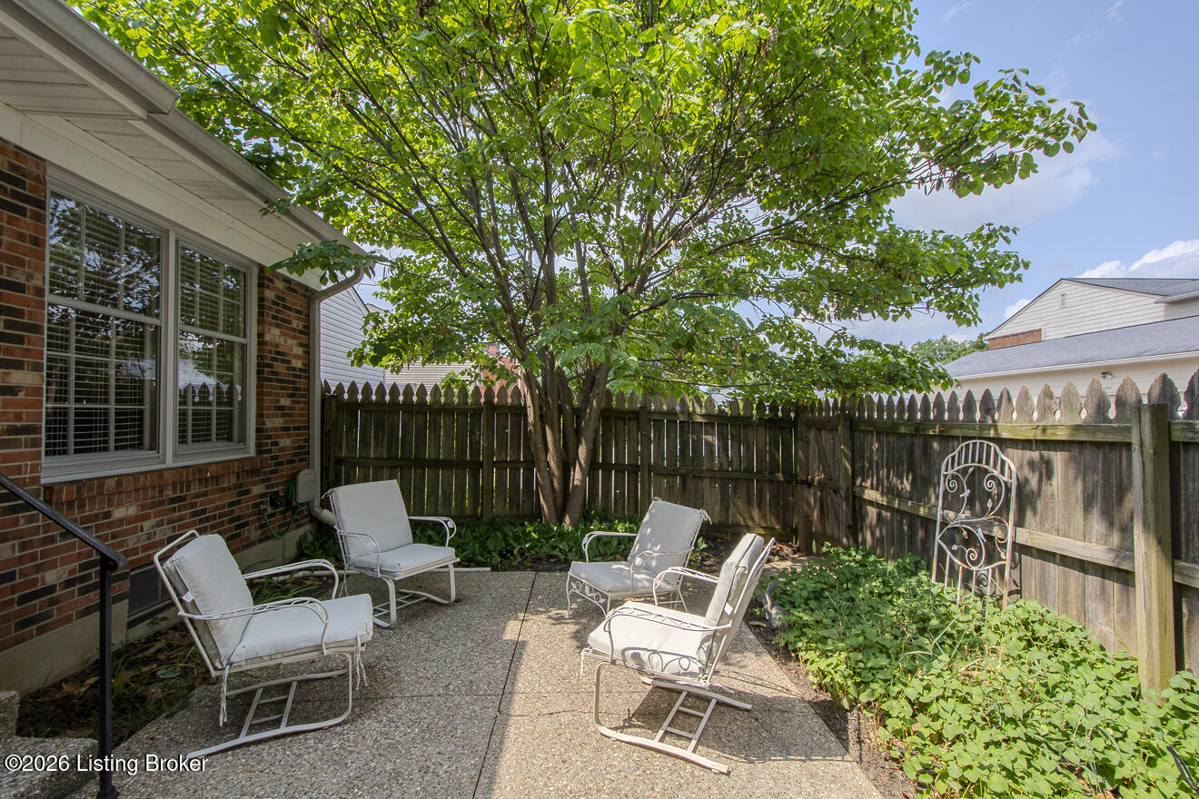 1023 Whetstone Way Property Photo 43
