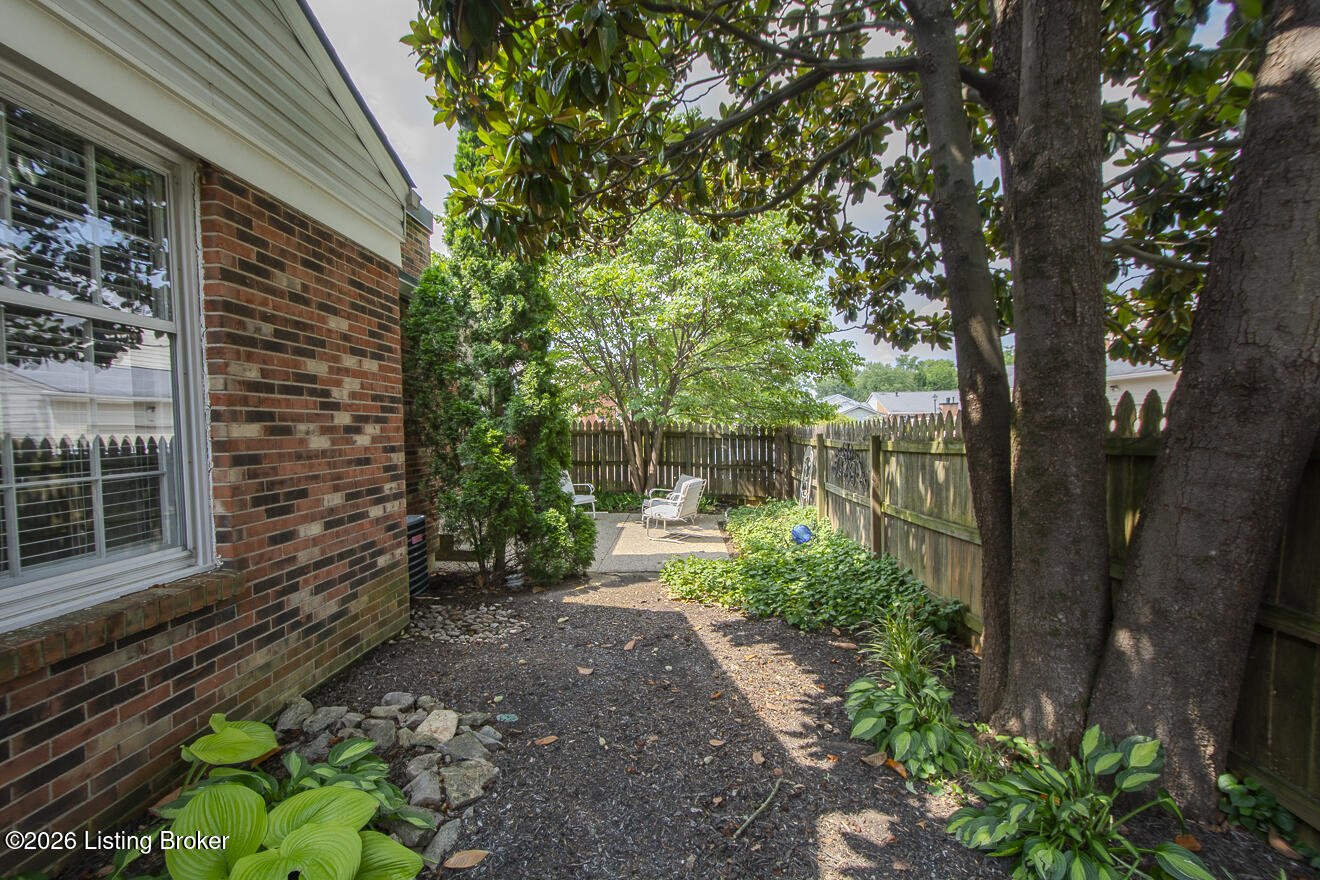 1023 Whetstone Way Property Photo 47